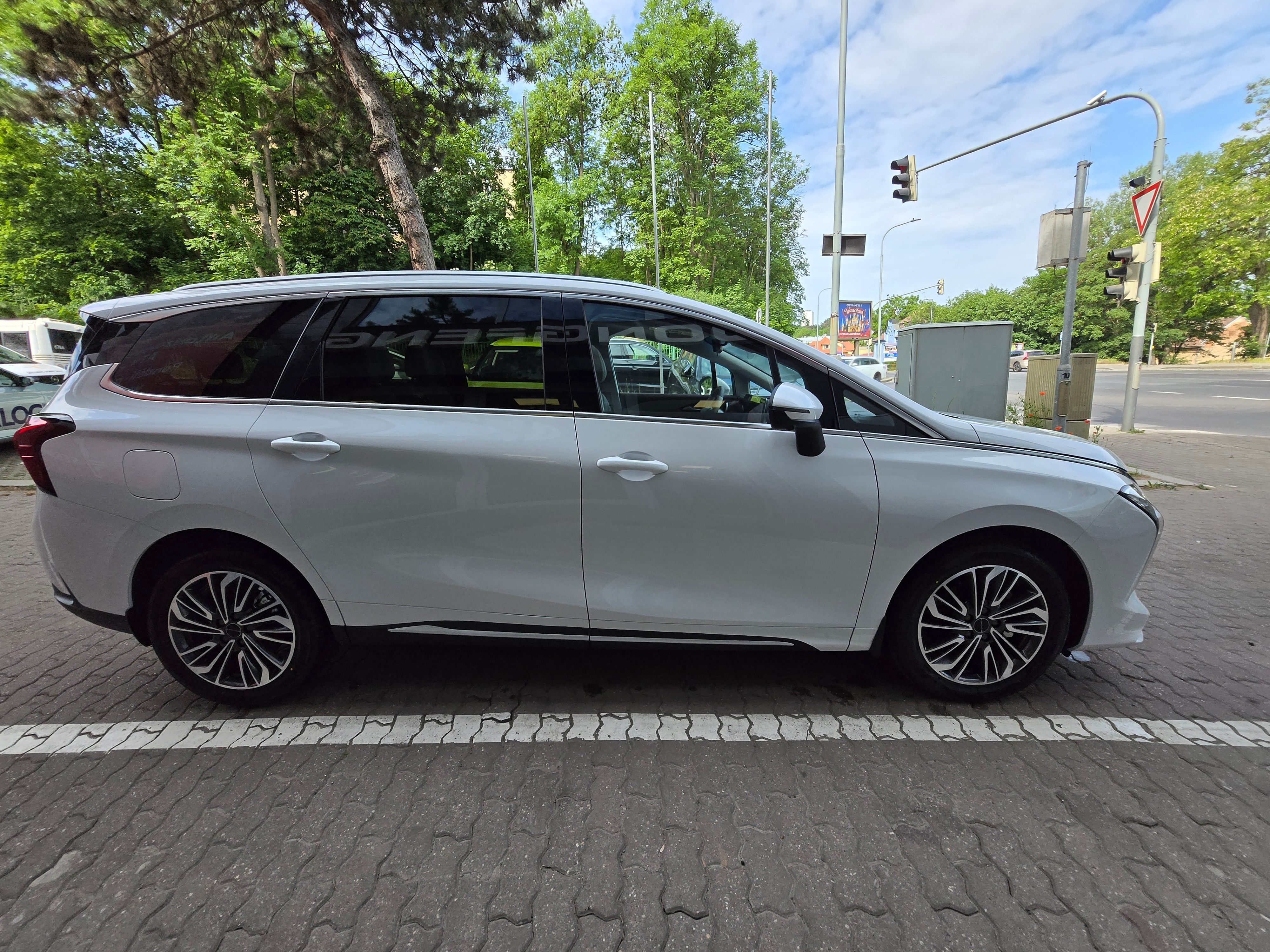 Dongfeng U-Tour, FR Media Connect+Urban packet - fotka 5