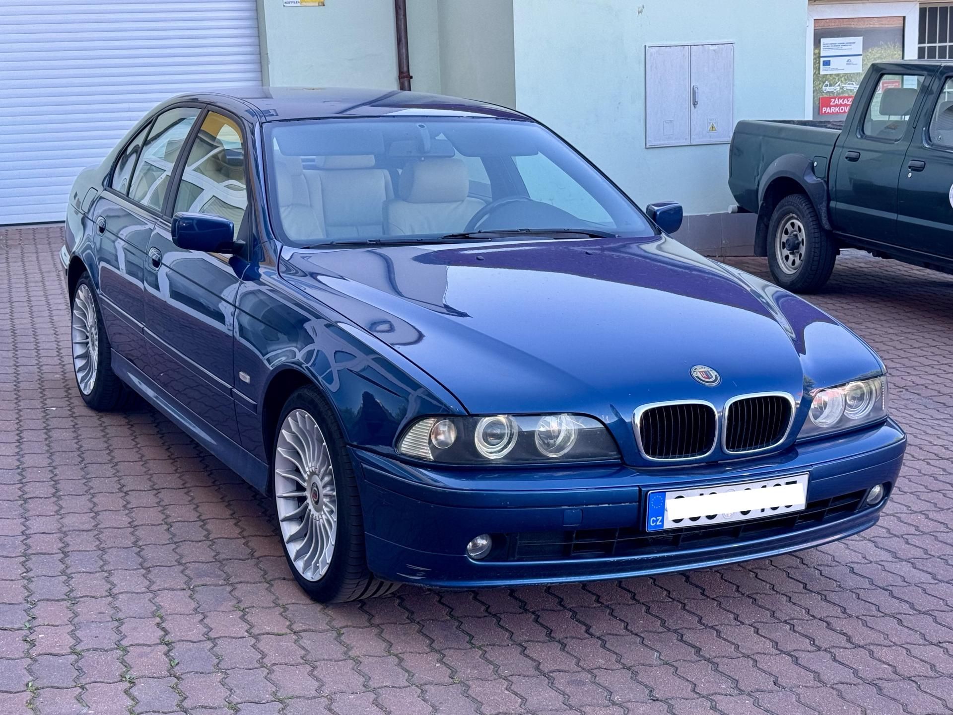 BMW Řada 5, 520d manuál - fotka 4