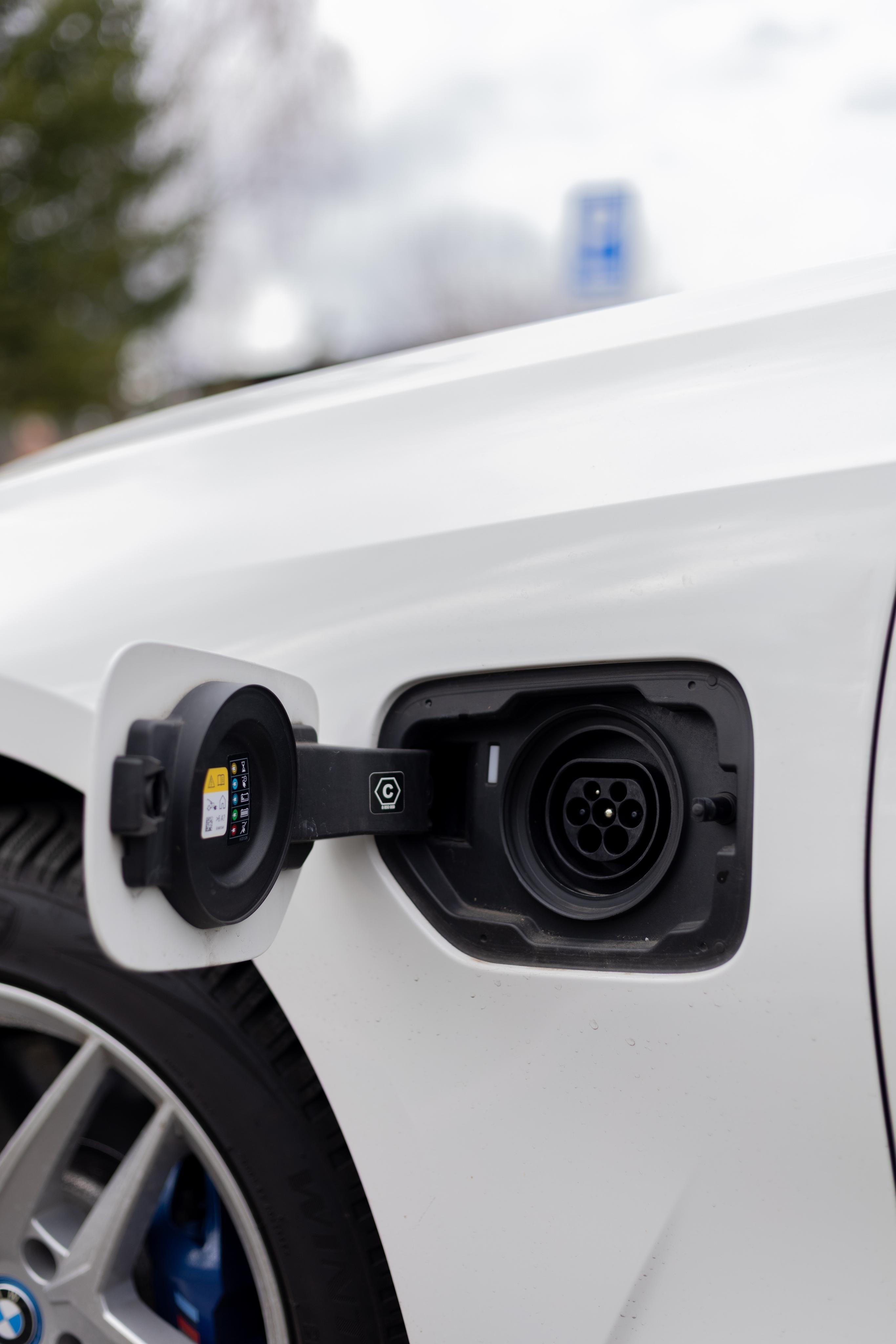 BMW Řada 3, BMW G21,320e,Plug-in Hybrid - fotka 6