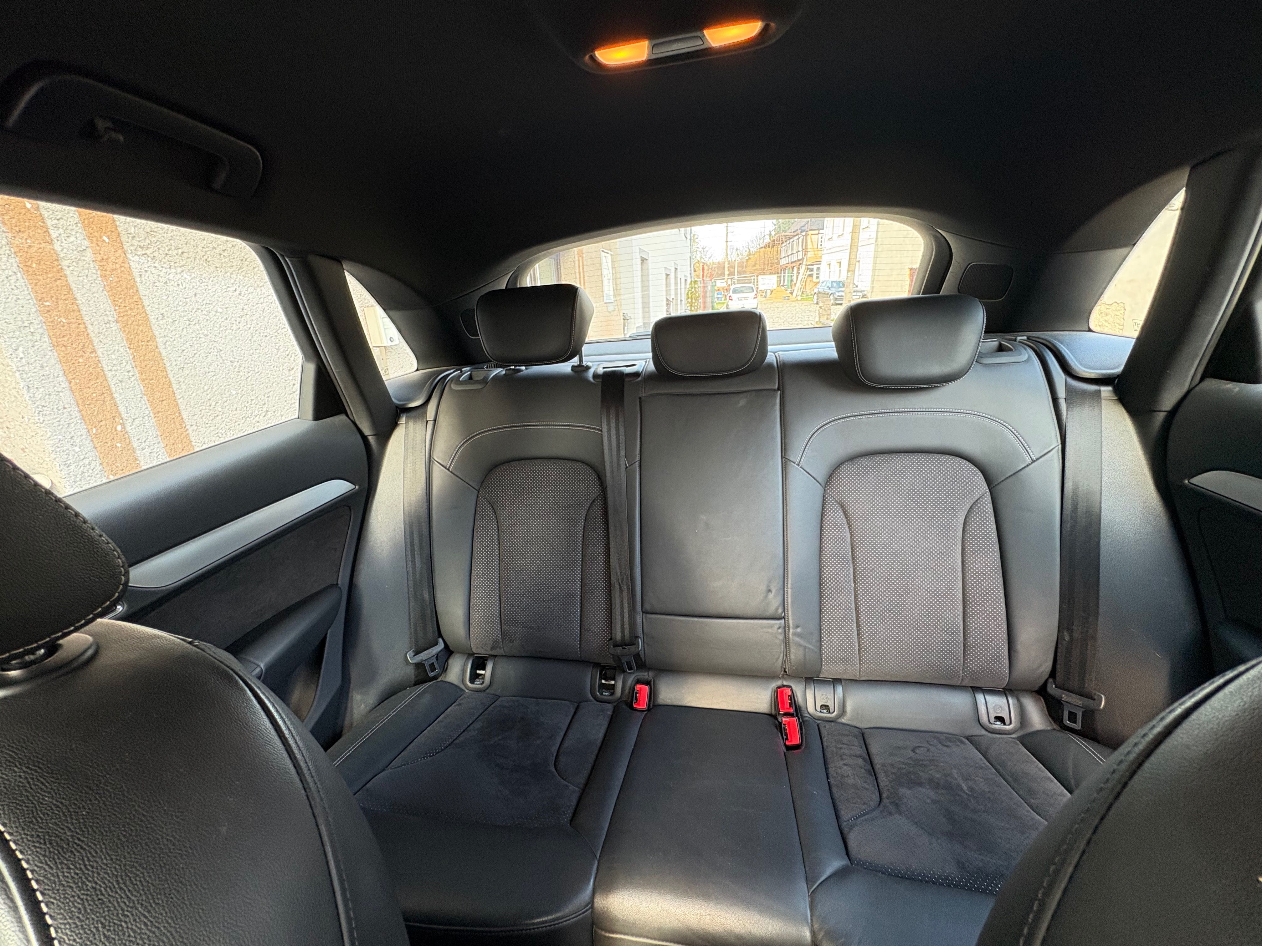 Audi Q3, Audi Q3 S-line 2.0 TFSI - fotka 4