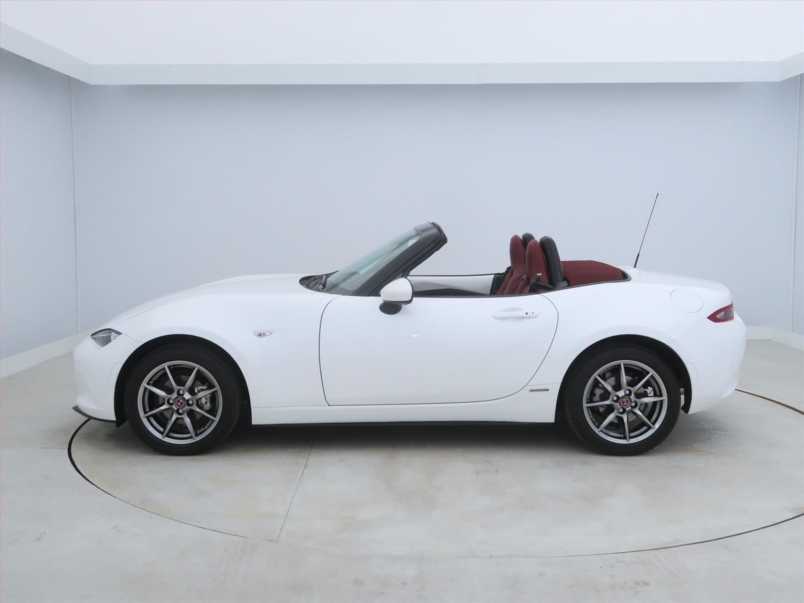 Mazda MX-5, 1.5 Skyactiv G, Serv.kniha - fotka 3