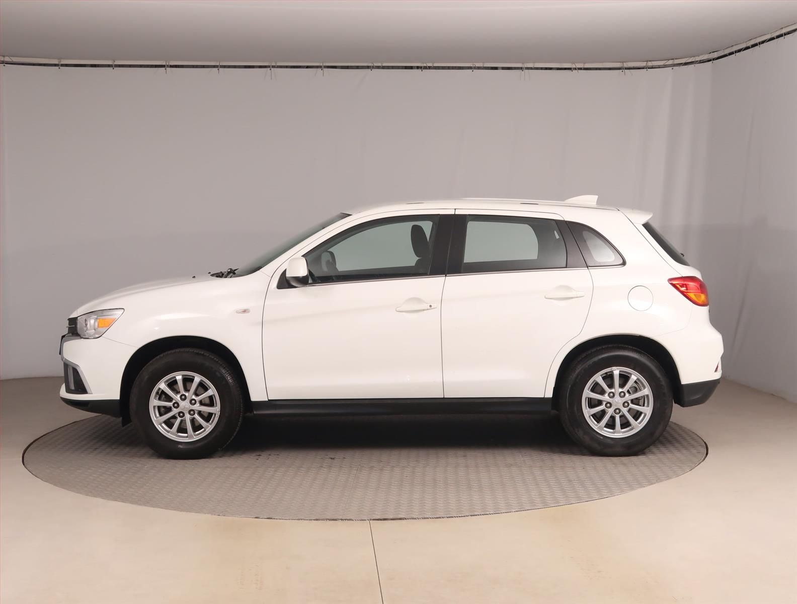 Mitsubishi ASX, 1.6 MIVEC, Inform, Serv.kniha - fotka 3