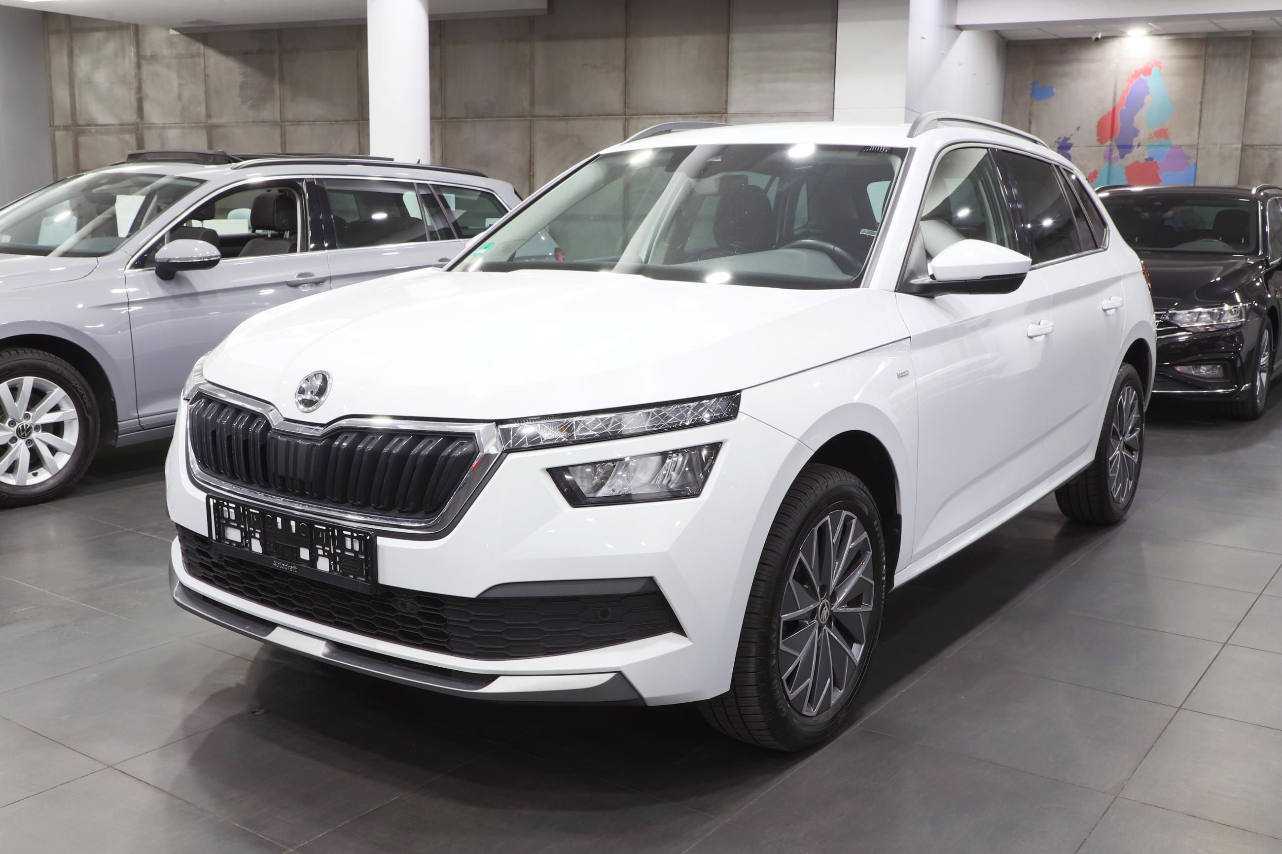 Škoda Kamiq, 1.5 TSI 110kW / ALU 17''+ zimn - fotka 2
