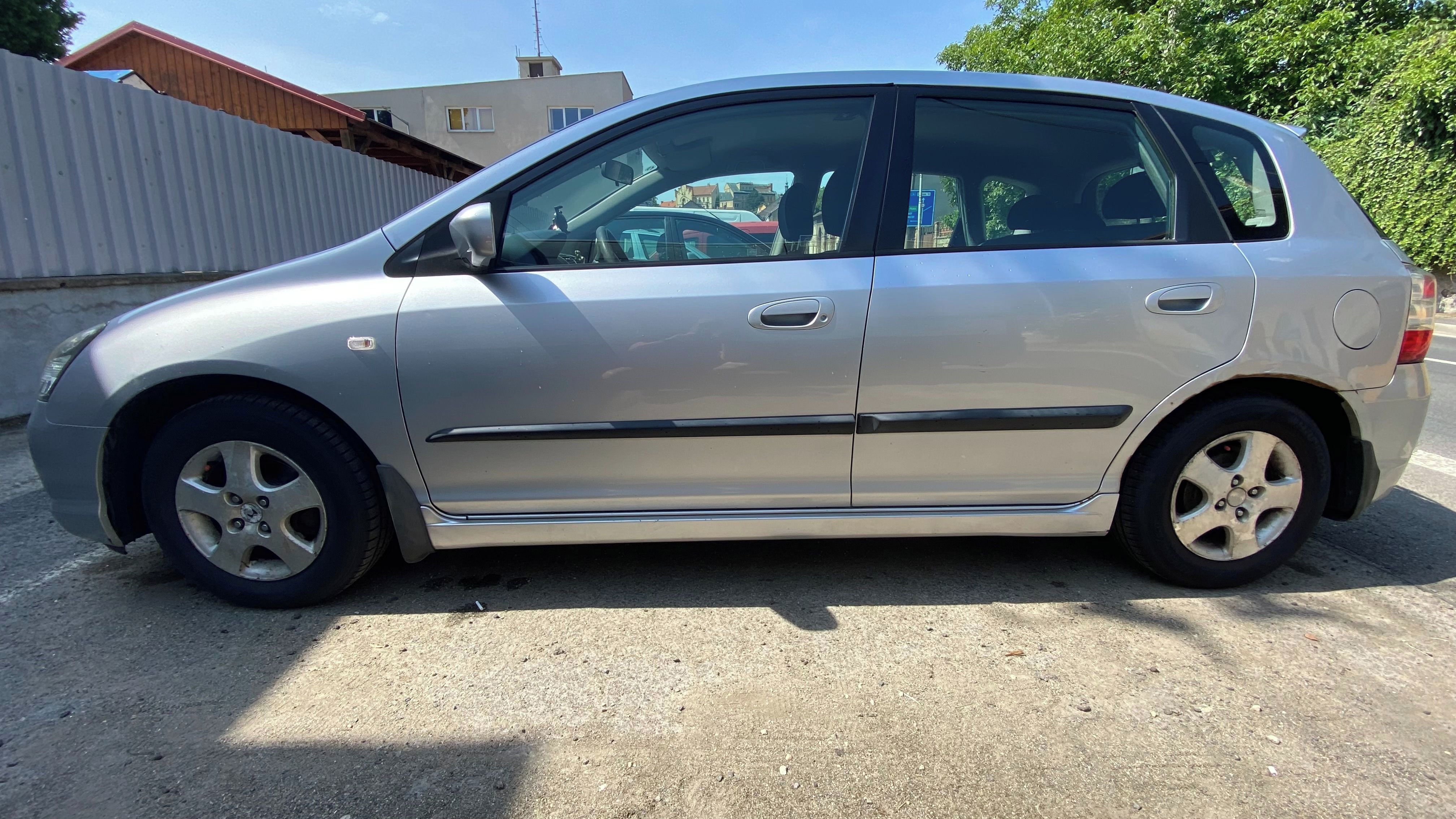 Honda Civic, Honda Civic VII 1.4 66 kW04 - fotka 2