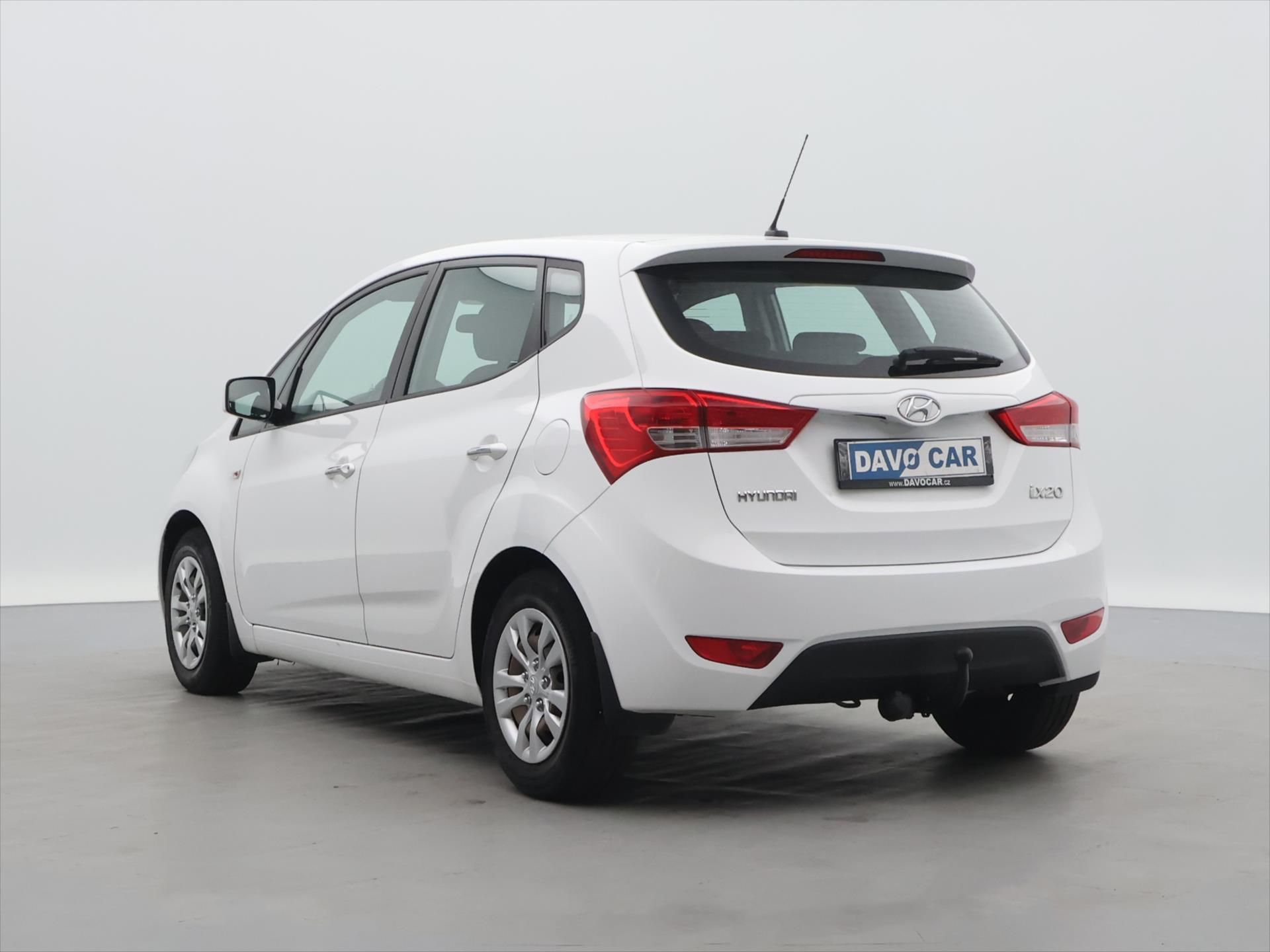 Hyundai ix20, 1,4 CVVT 66kW Trikolor Klima C - fotka 5