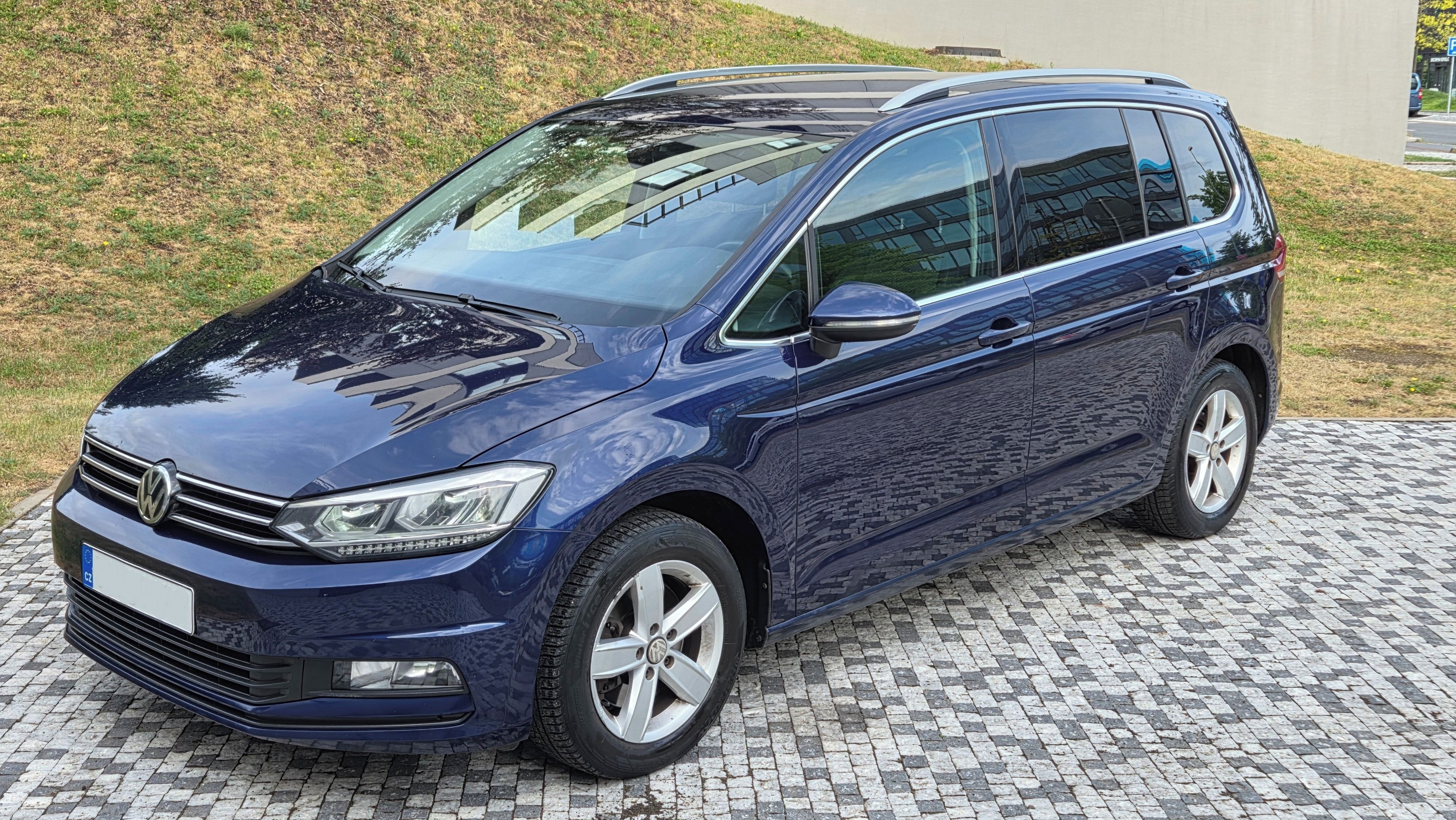 Volkswagen Touran, 1.6TDi 81kw, ČR původ, servis - fotka 2