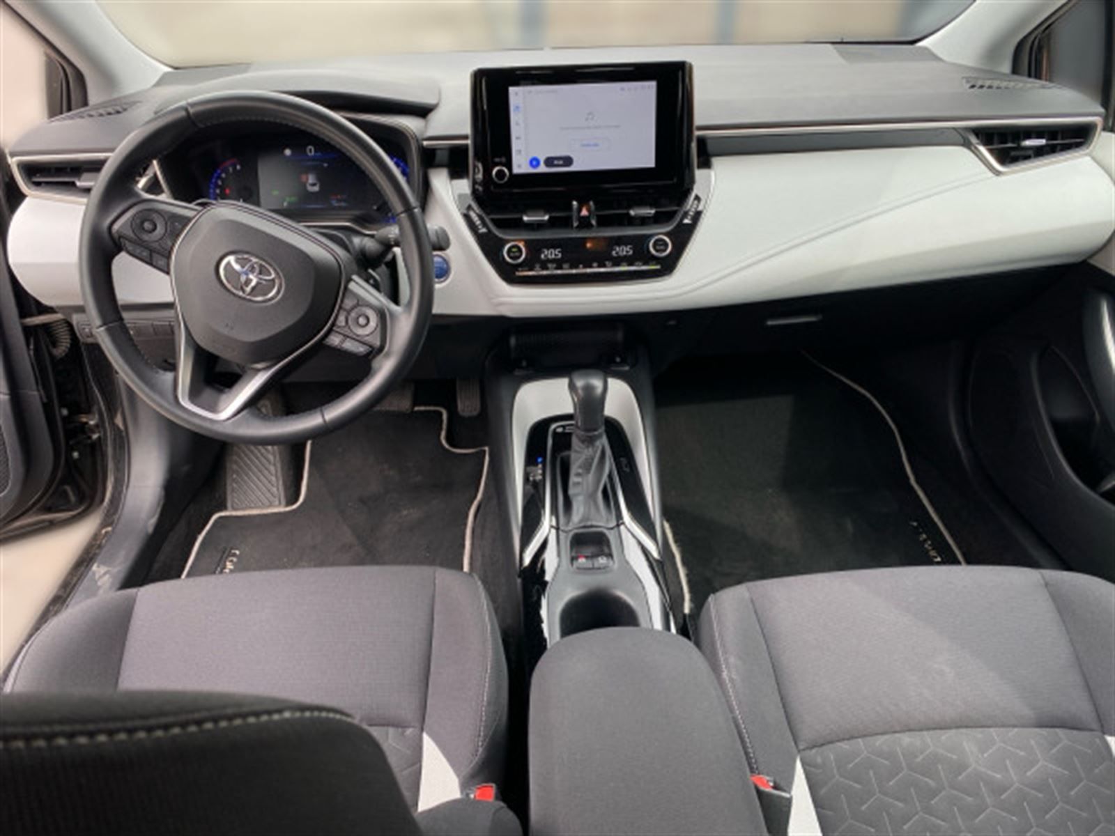 Toyota Corolla, TS 2.0 Hybrid e-CVT AT Comfort - fotka 3