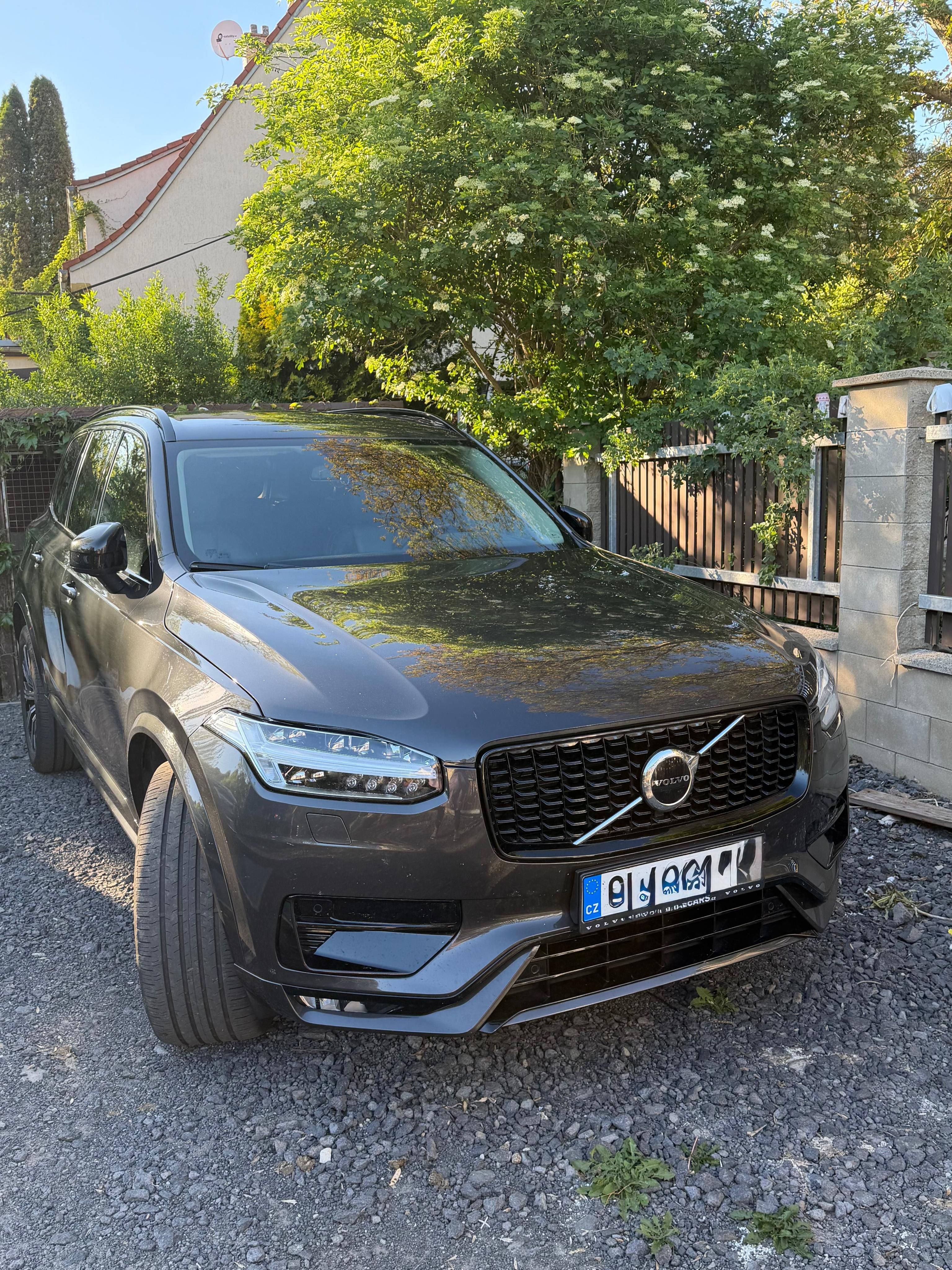 Volvo XC90, Volvo XC90