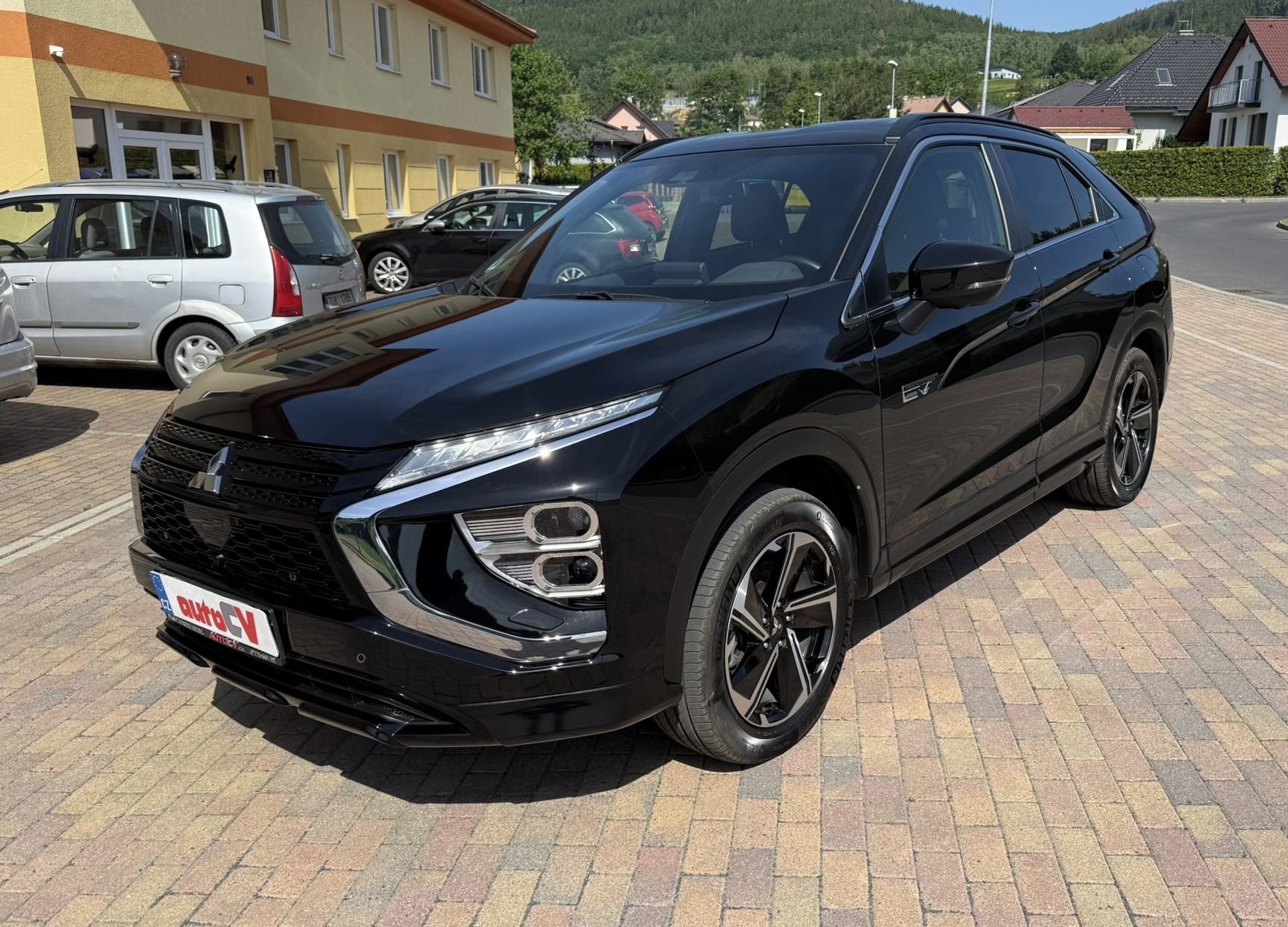 Mitsubishi Eclipse Cross, 2.4 PHEV 138kW 4x4 DPH - fotka 2
