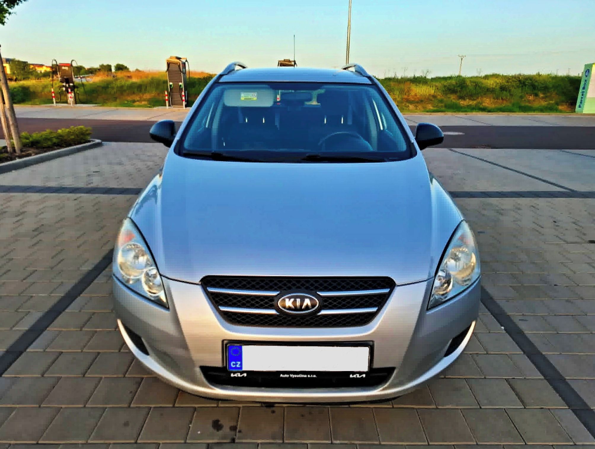 Kia Cee´d, 1.4i 80kW 1. maj. Tažné, STK! - fotka 2
