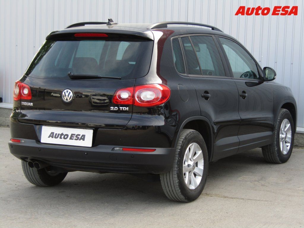 Volkswagen Tiguan, 2.0 TDi 4X4,servis.kniha - fotka 4