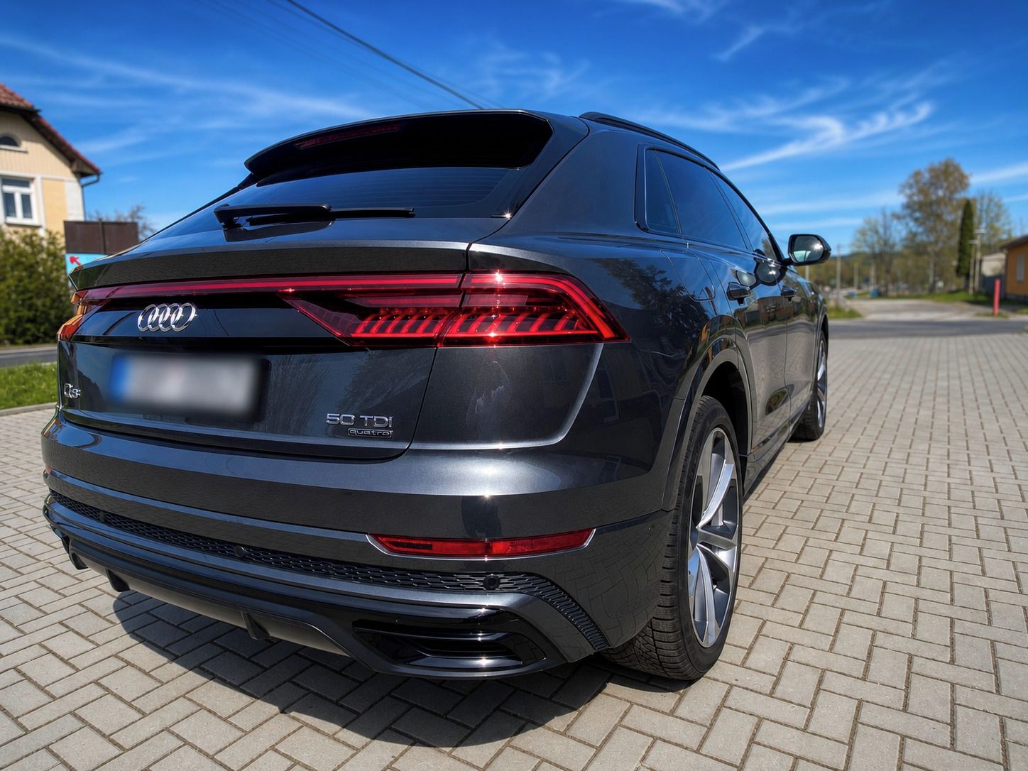Audi Q8 - fotka 2