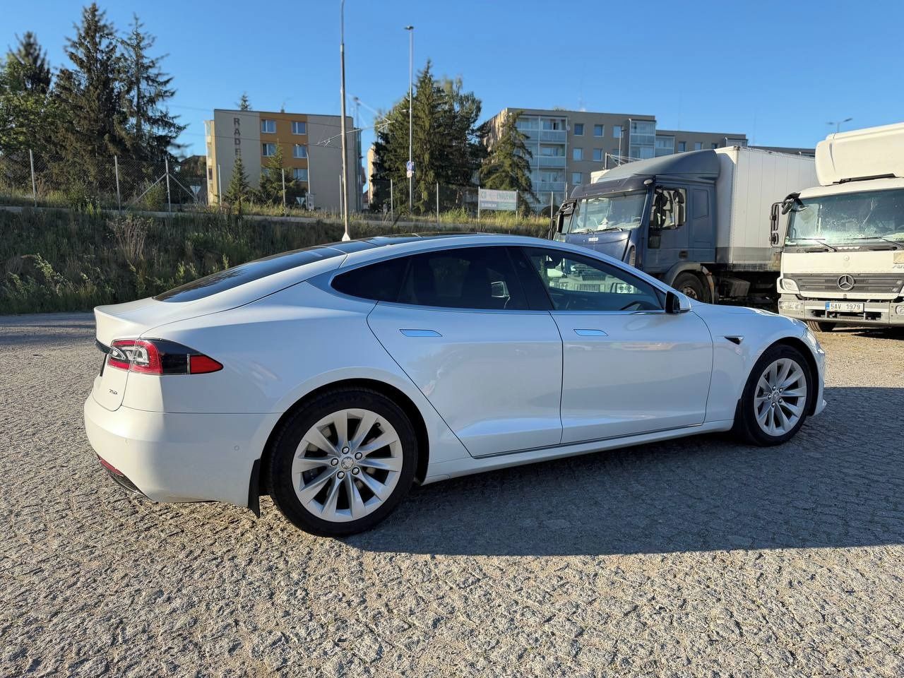 Tesla Model S, 75D AWD, MCU2, FSD, SOH 91.32% - fotka 5