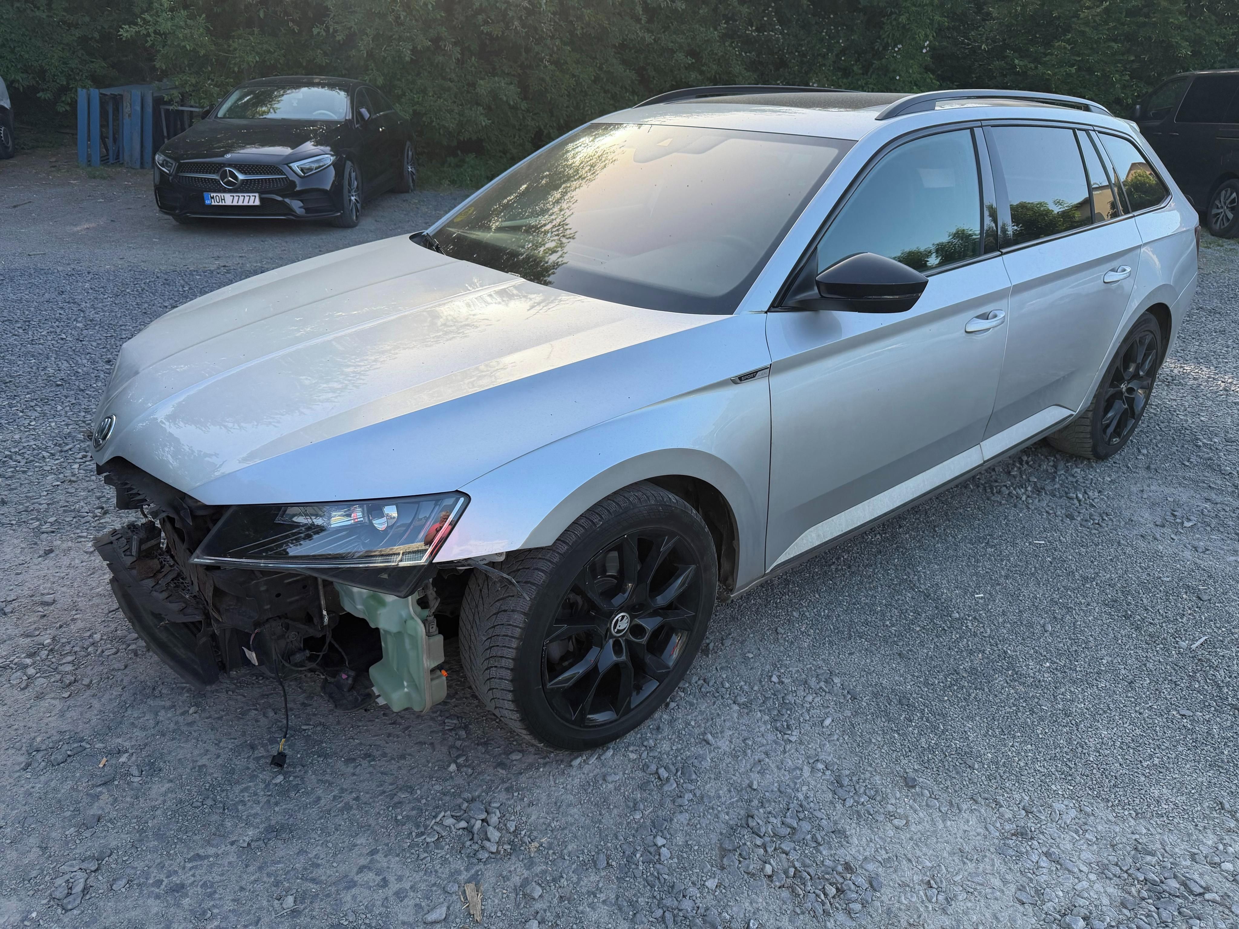 Škoda Superb, 2.0TDi, 110KW, DSG, KOUP. V ČR - fotka 2