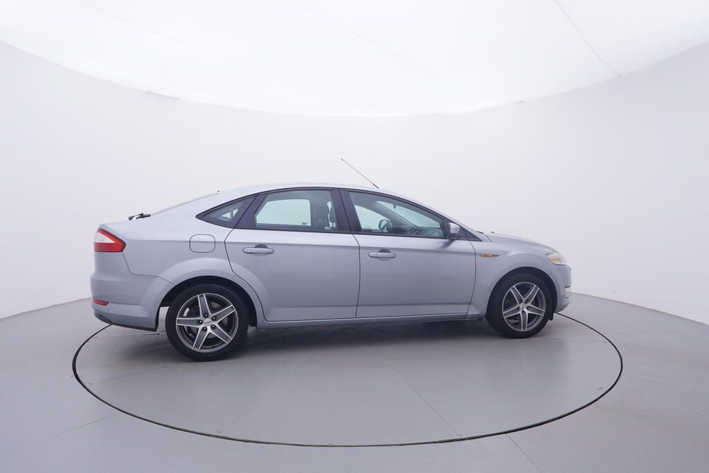 Ford Mondeo, 2.0 TDCi 103 kW - fotka 6