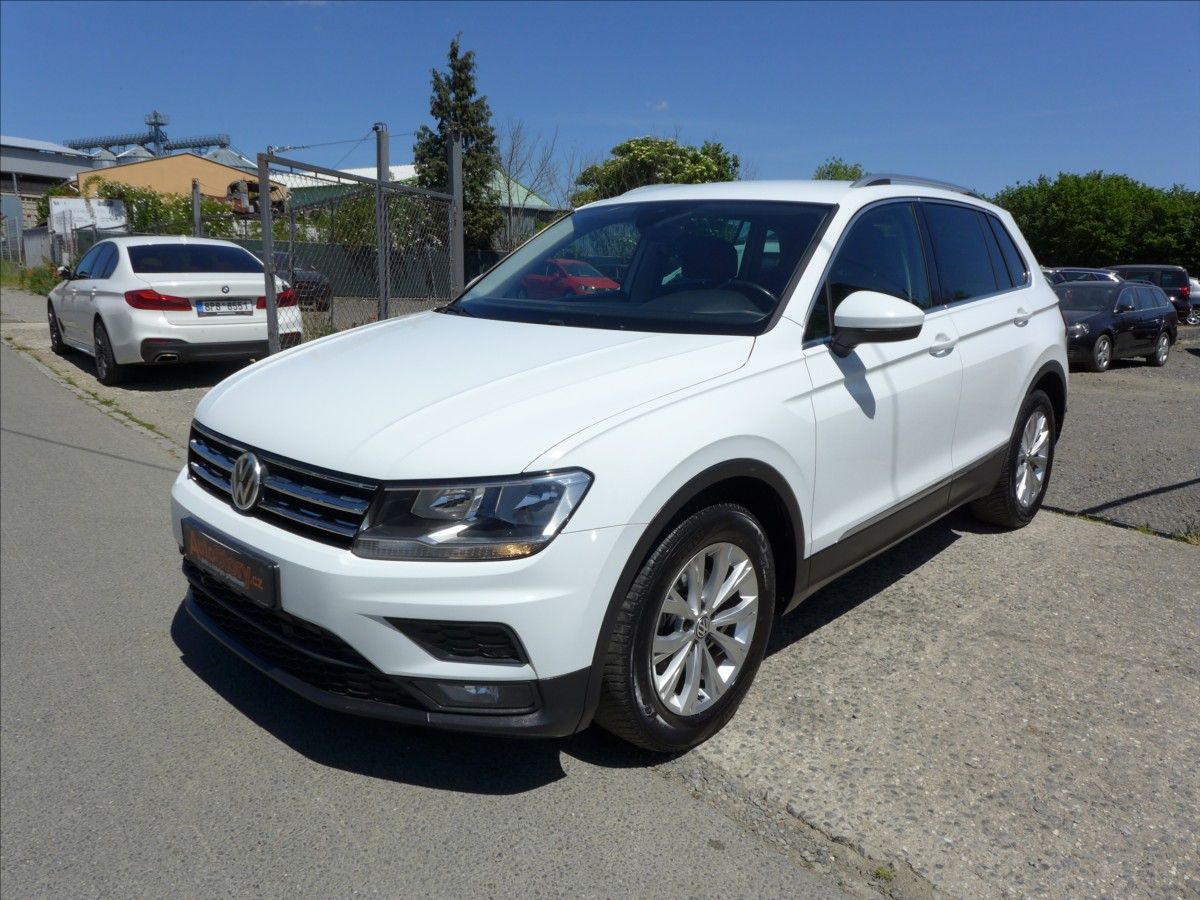 Volkswagen Tiguan, 2,0 TDi 110KW  NAVI APP 1.MAJ - fotka 2