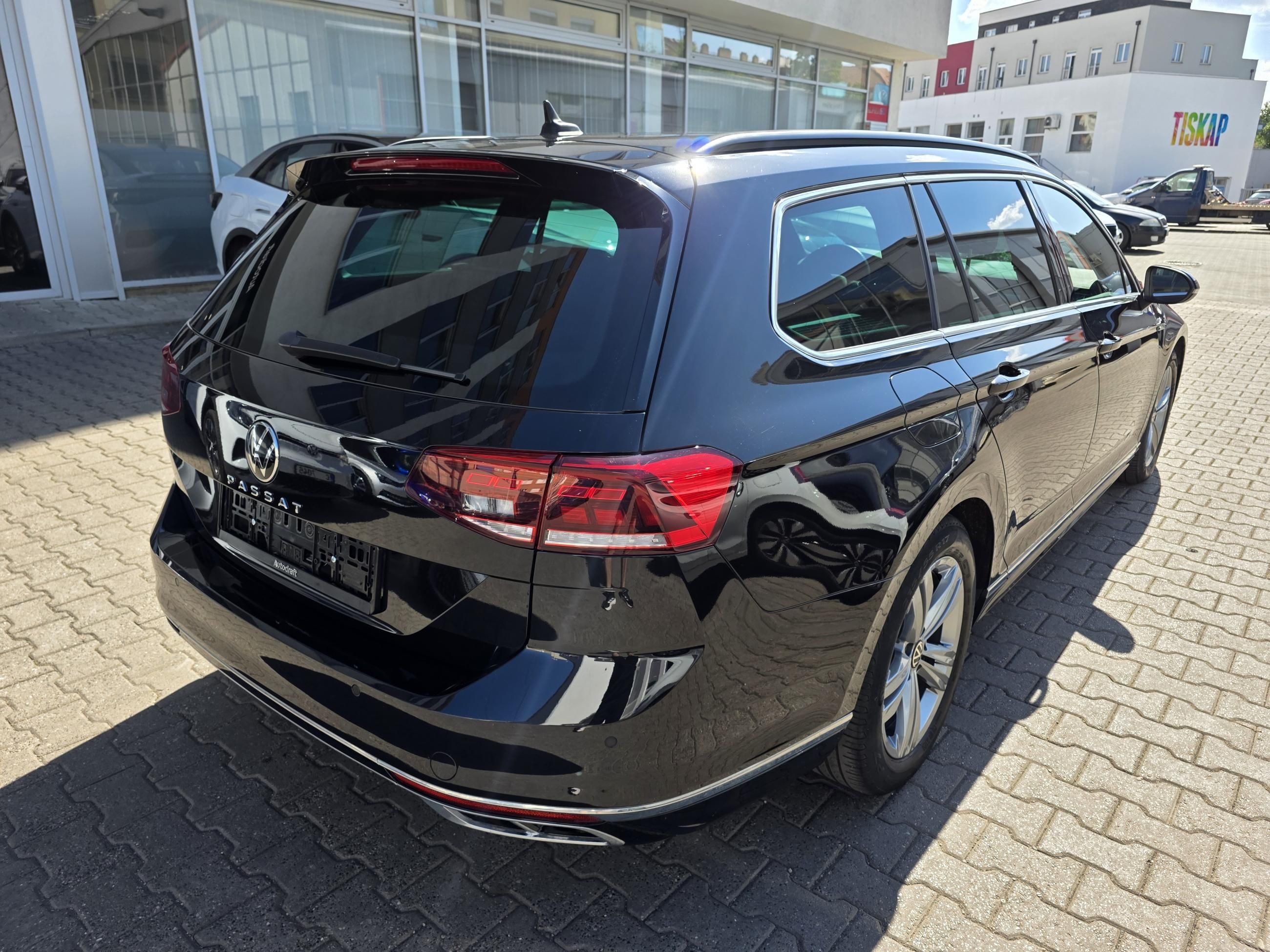 Volkswagen Passat Variant, 2.0 TDI 147kW DSG R-Line / AL - fotka 6
