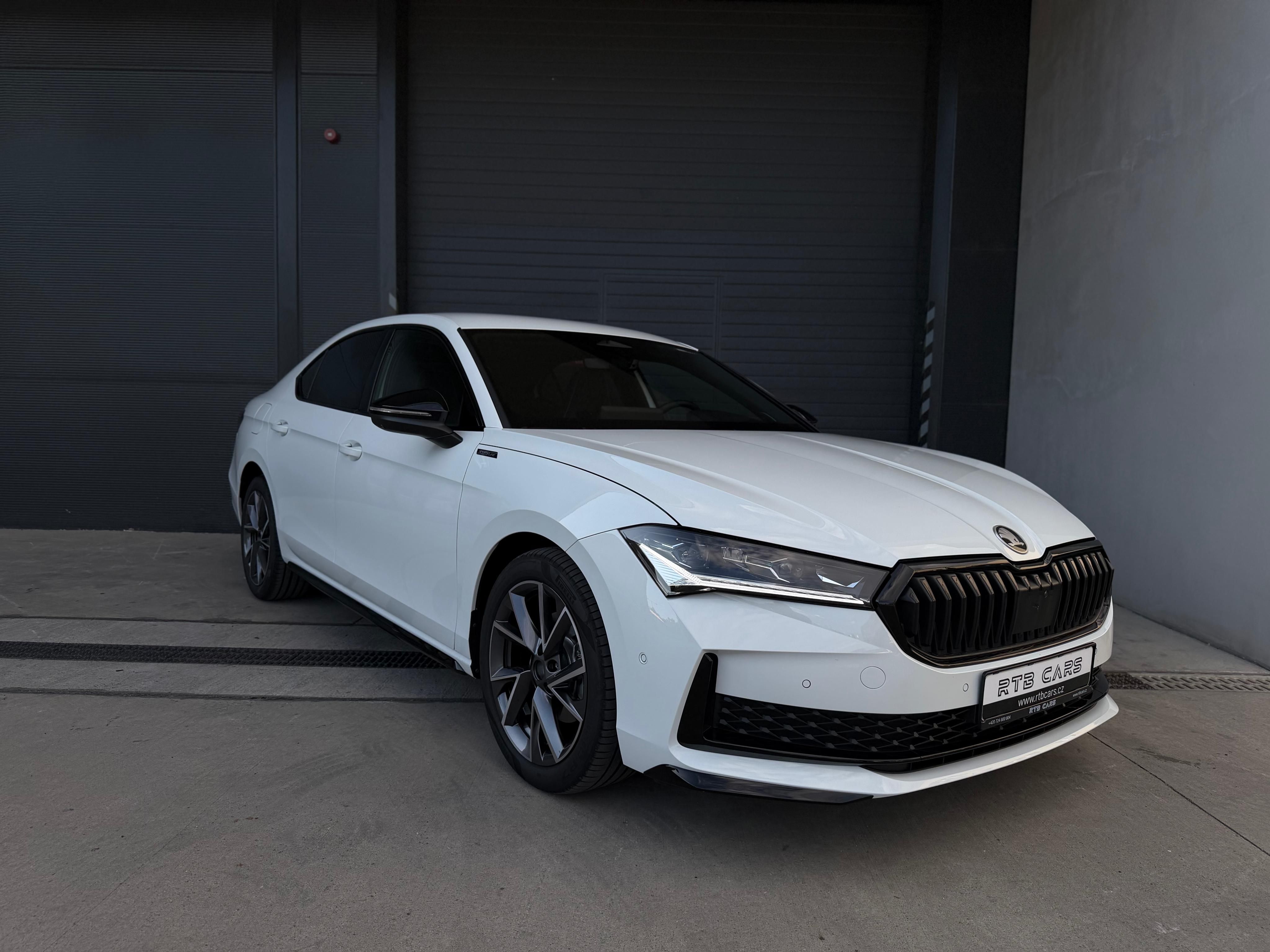Škoda Superb, 2.0TDi, Sportline, TOP STAV - fotka 2