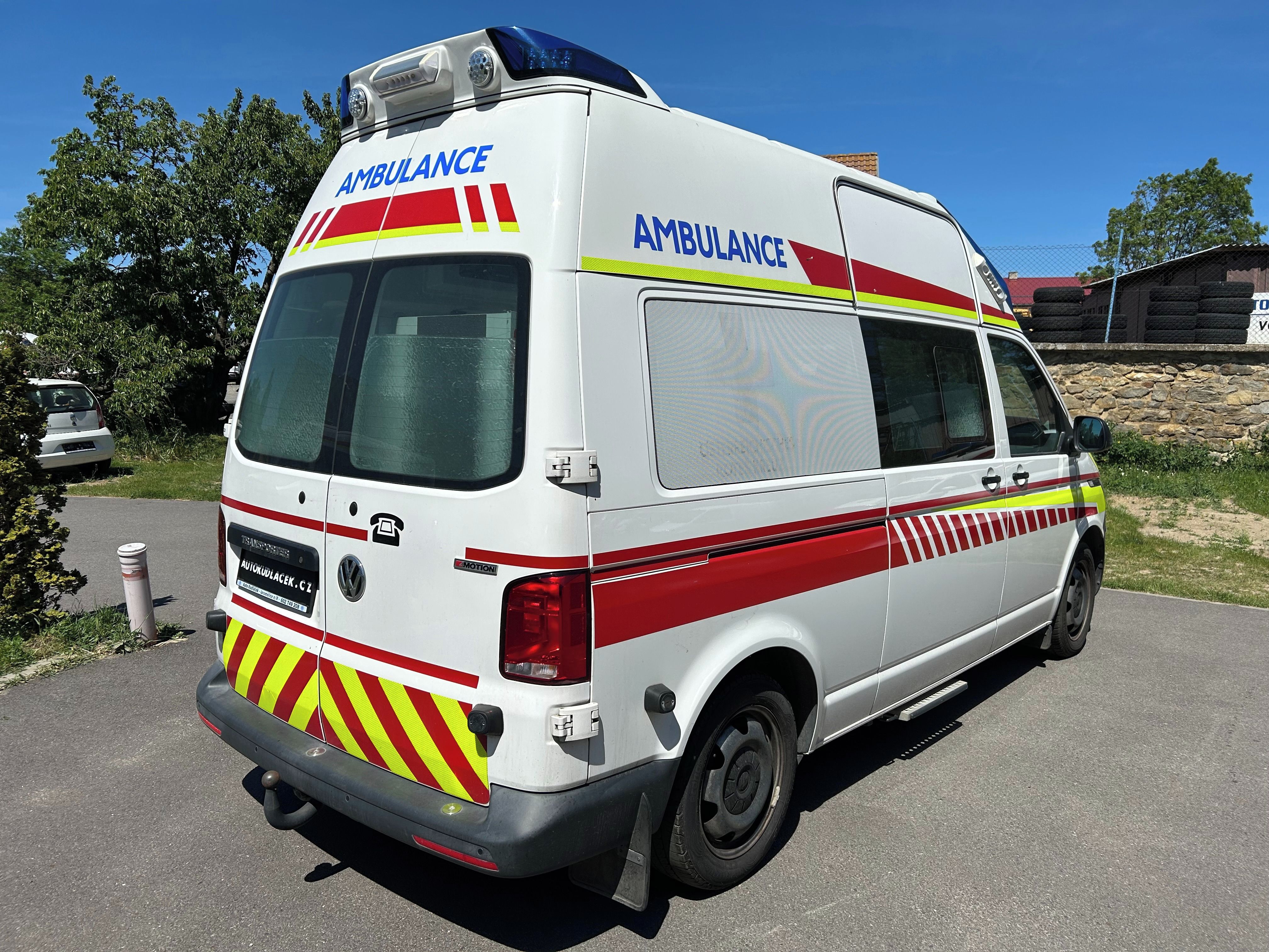 Volkswagen Transporter, T6.1 - 2.0 TDI Sanitní vůz 4x4 - fotka 3