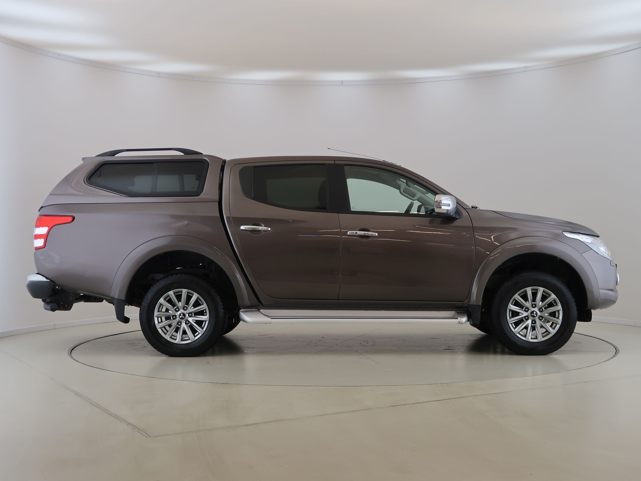 Mitsubishi L200, 2.4DI-D,133kW,CZ,AT,4x4 - fotka 4