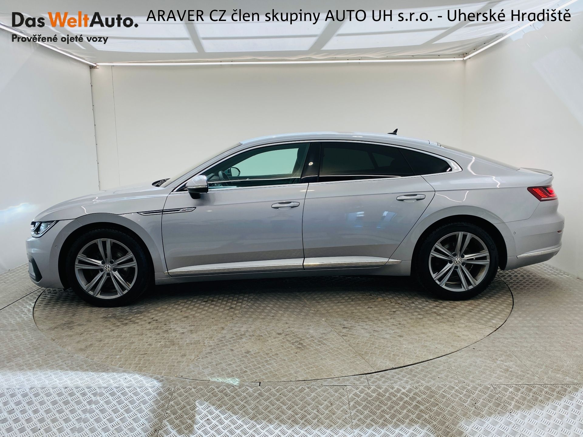 Volkswagen Arteon, R-LINE 2,0 TDI 140kW 7DSG - fotka 3