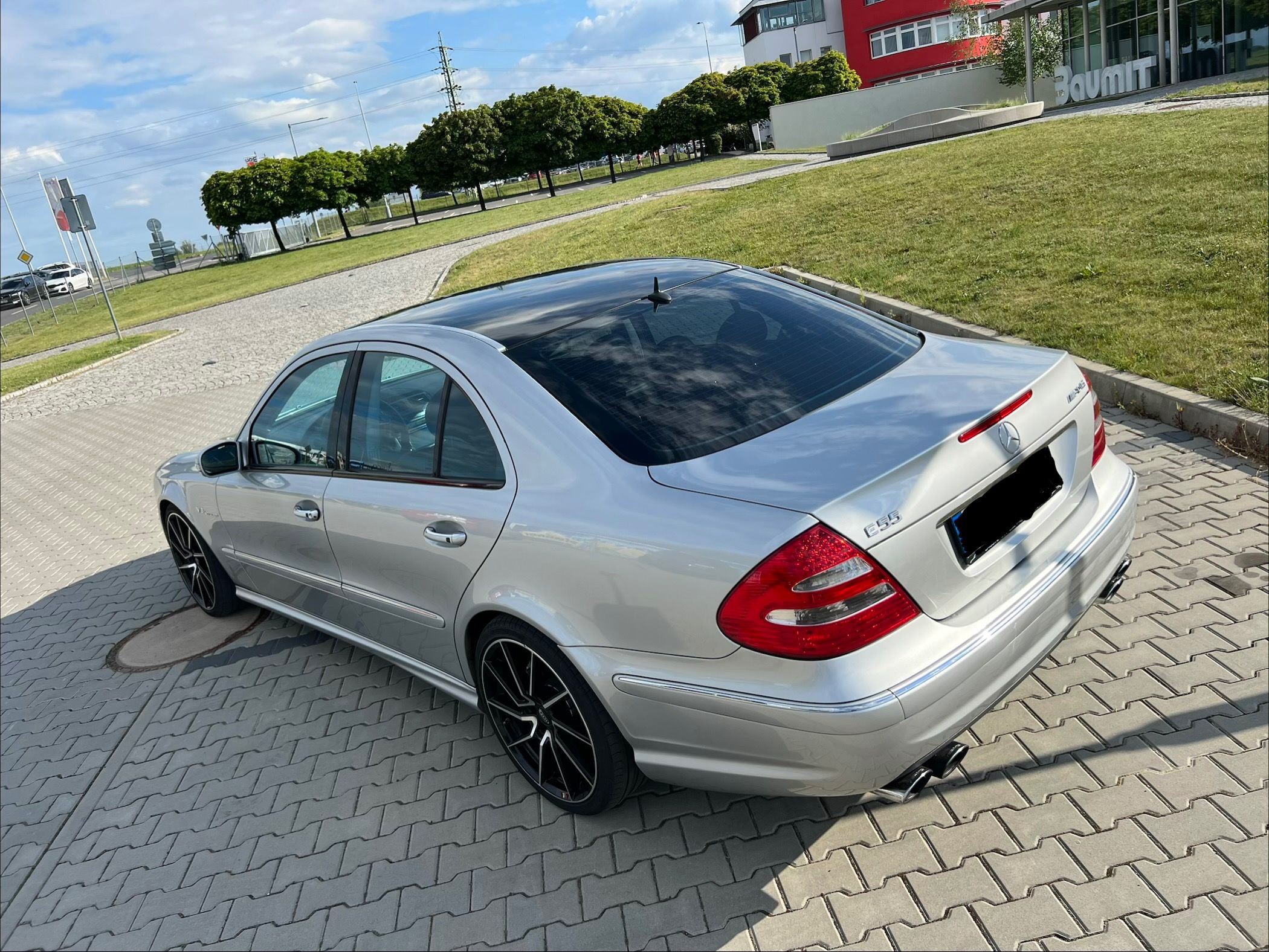 Mercedes-Benz Třídy E, Mercedes benz E55 AMG V8 - fotka 5
