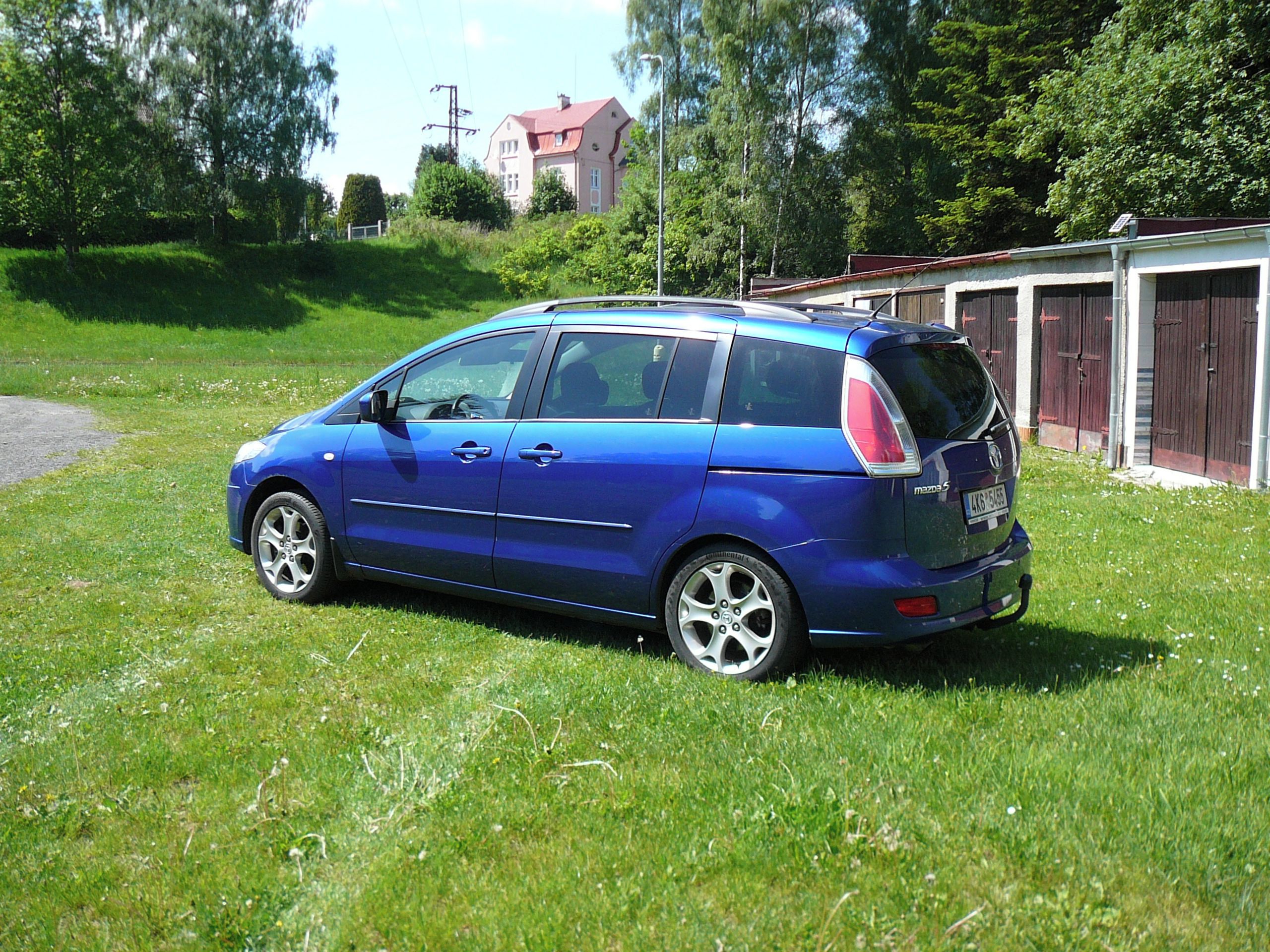 Mazda 5, 97tis, 5 míst, tažné - fotka 2
