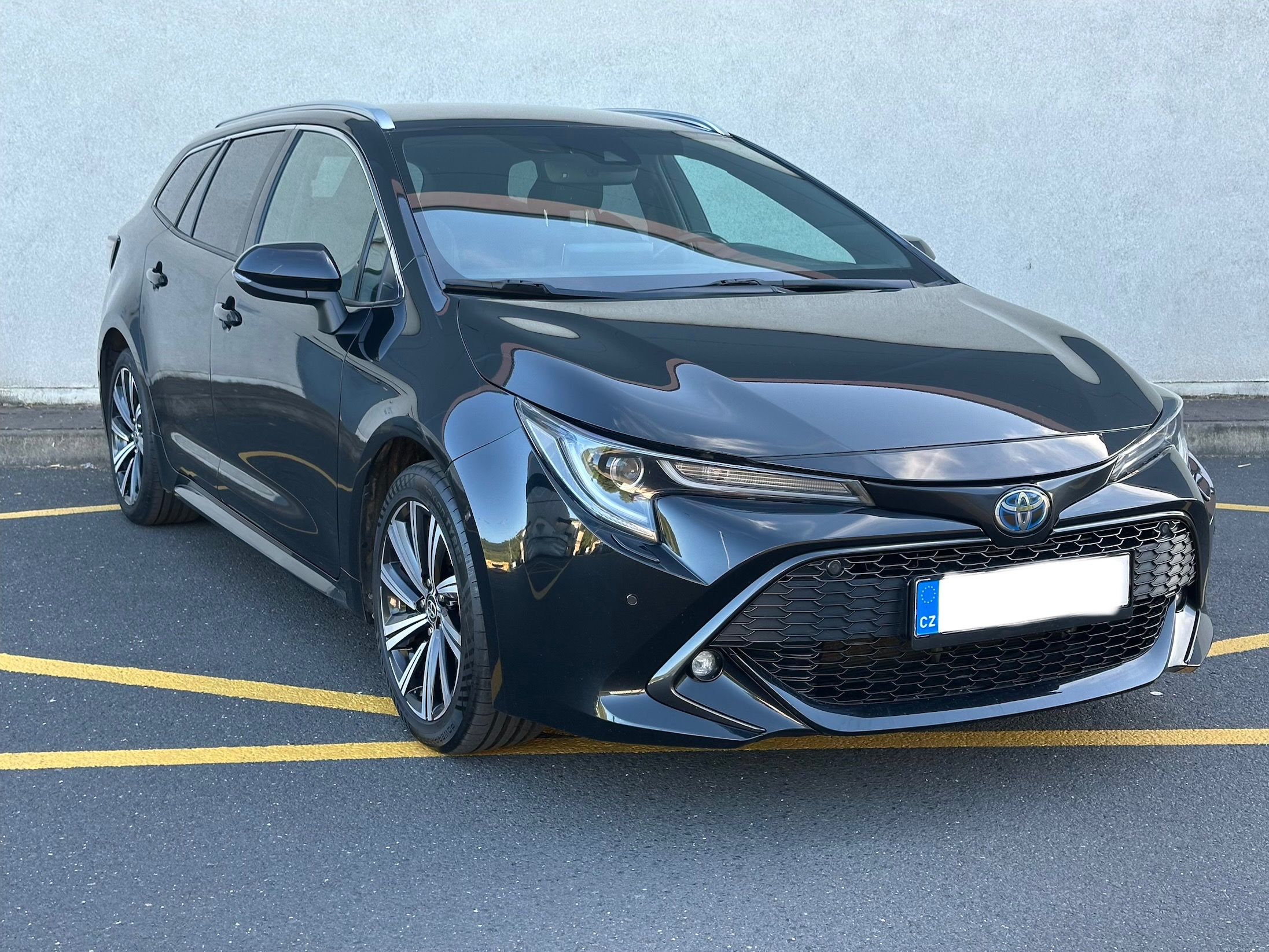 Toyota Corolla, 2,0hybrid,GRpaket,DPH,1.majČr
