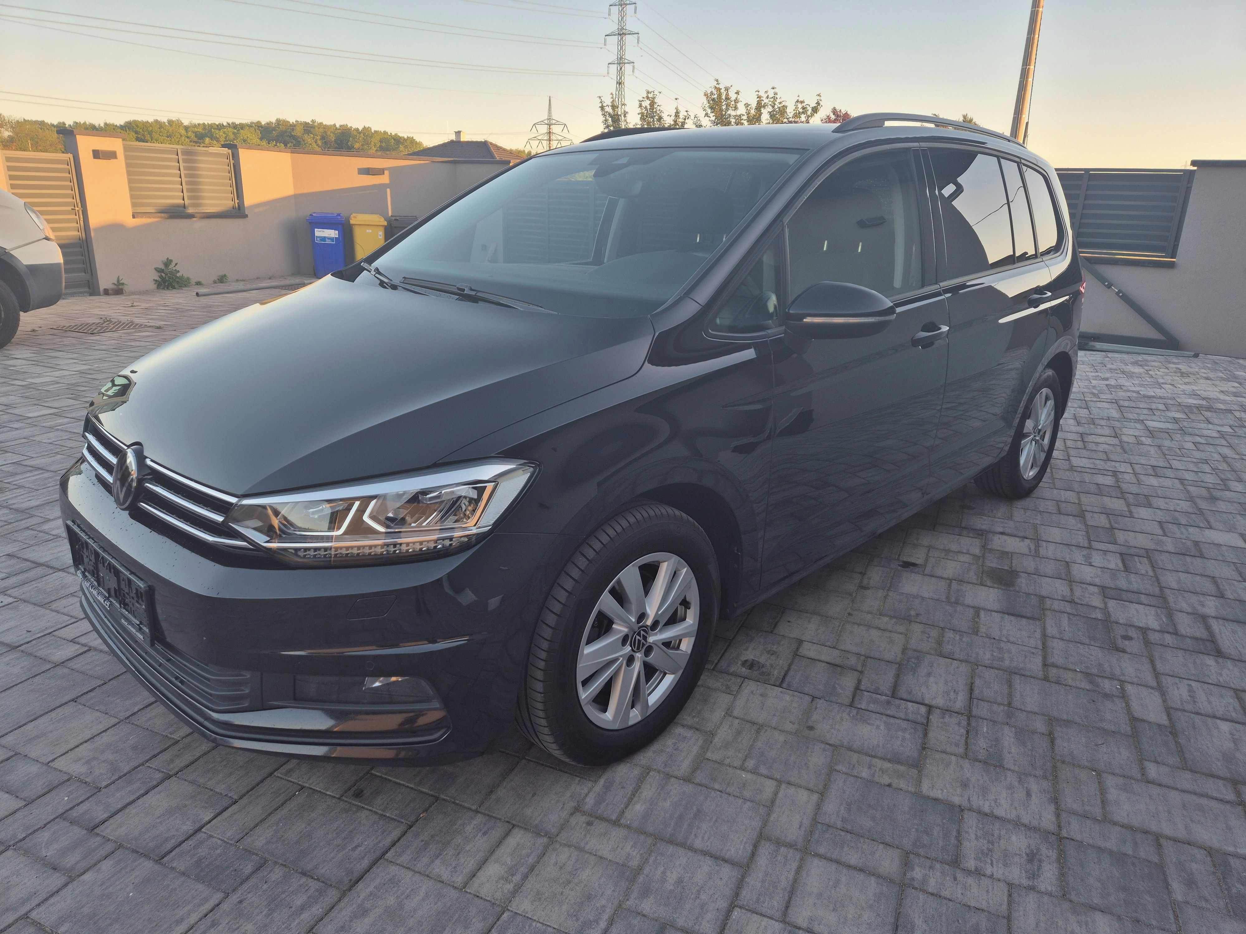 Volkswagen Touran, 2.0 TDi 110kw DSG 2023 ZÁRUKA - fotka 3