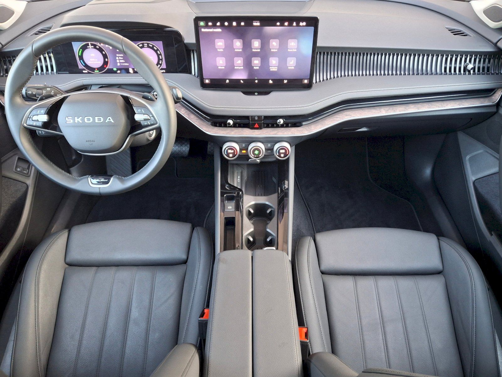 Škoda Superb, Combi iV L&K DSG 1,5TSi 150kW - fotka 5