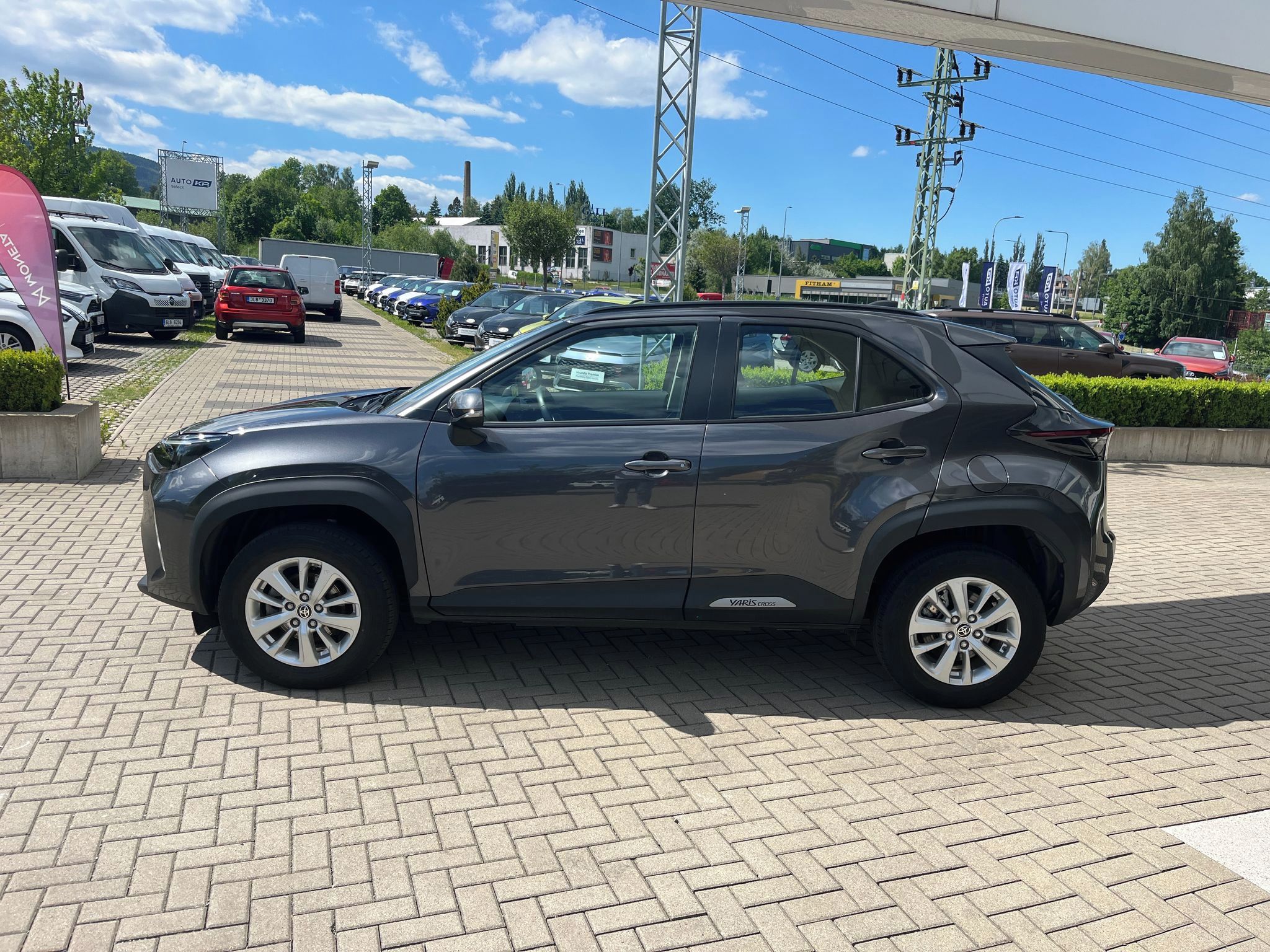 Toyota Yaris Cross, 1.5 Hybrid e-CVT Comfort - fotka 3