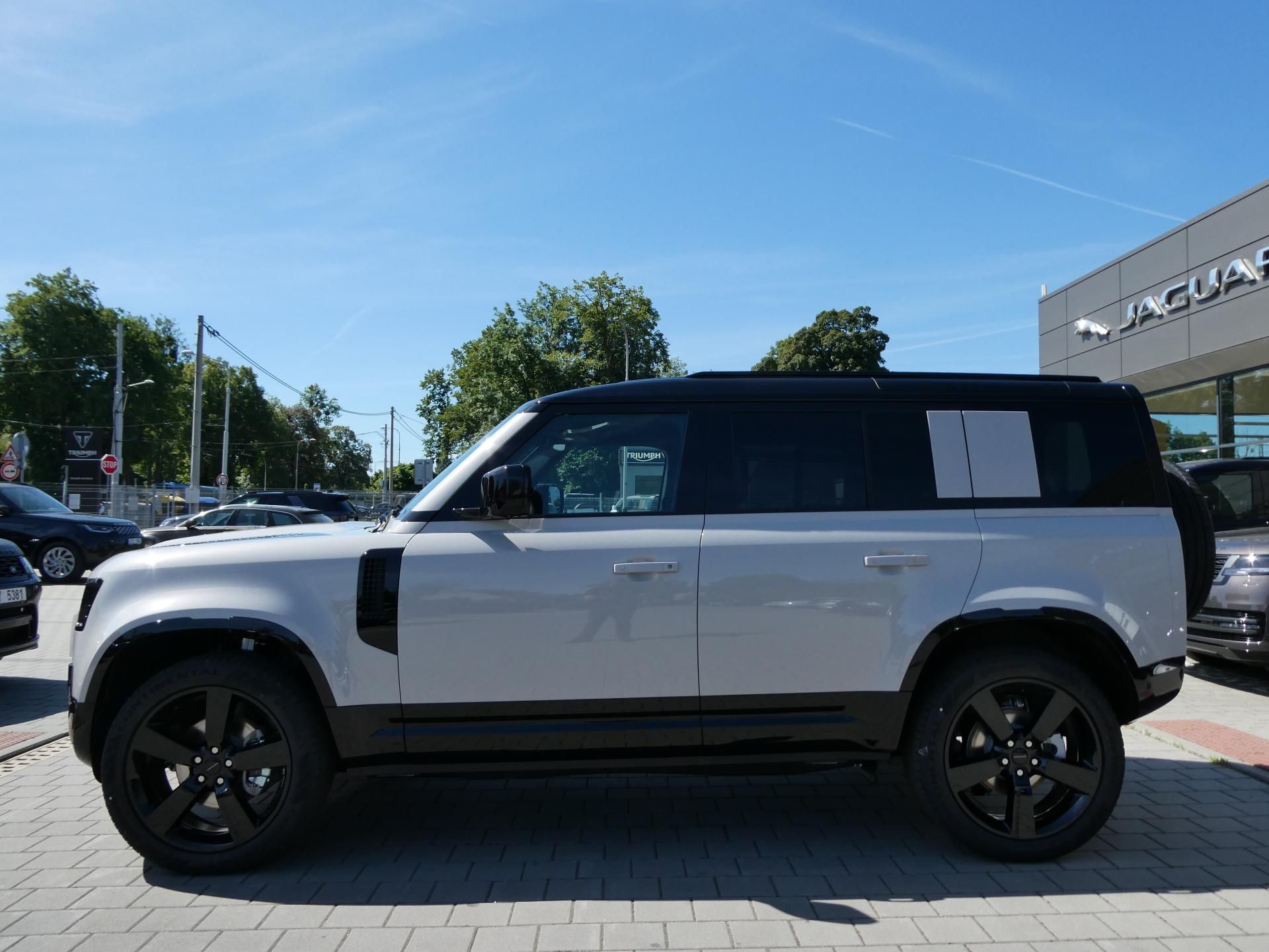 Land Rover Defender, 110 3,0 X-Dynamic SE D200 - fotka 3