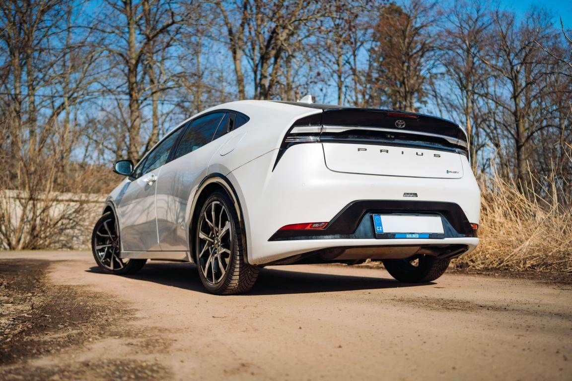 Toyota Prius, 2.0 Plug-in Hybrid, NOVÁ CENA - fotka 4