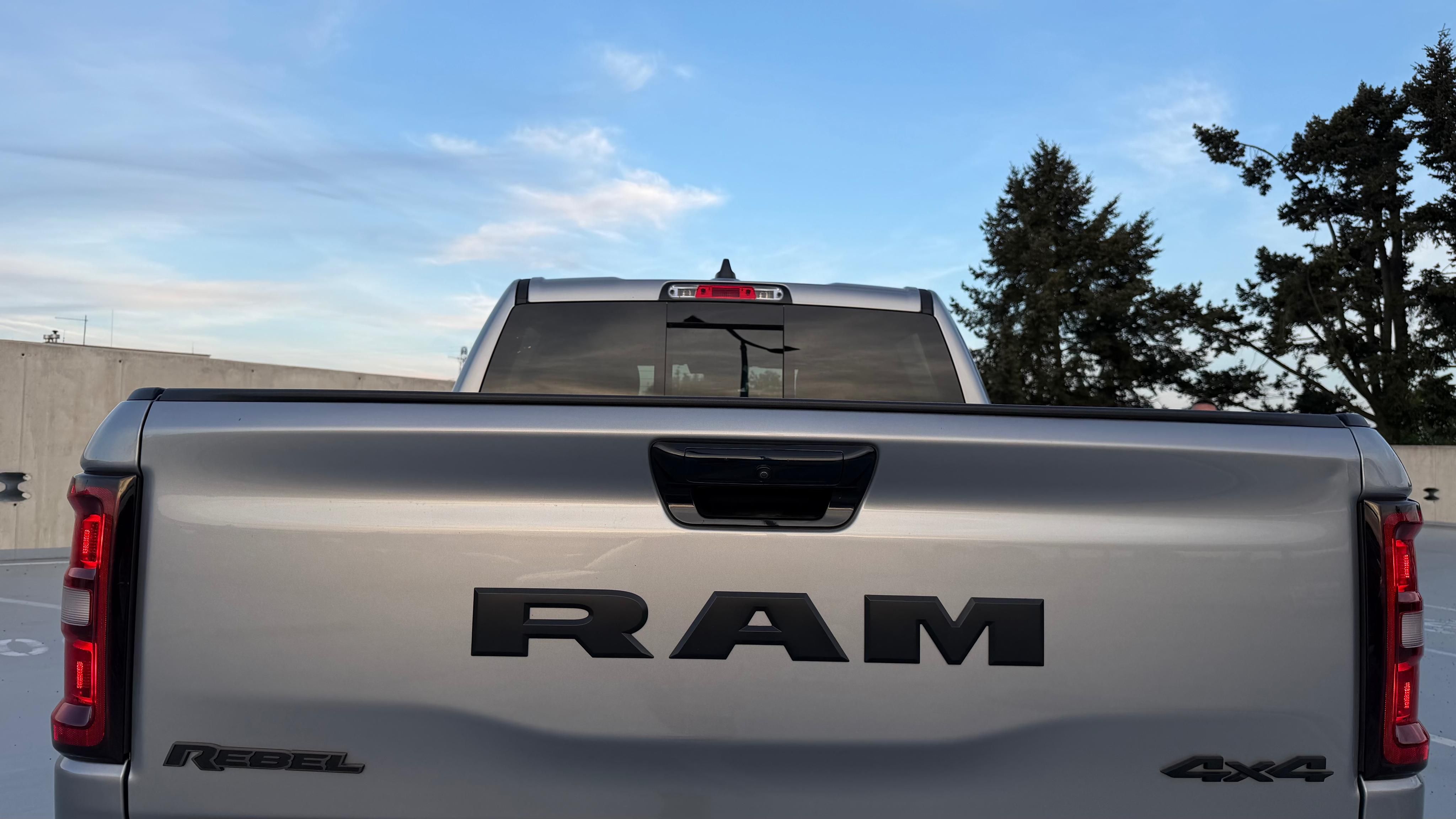 Dodge Ram, REBEL - 420k - HARMAN KARDON - fotka 6