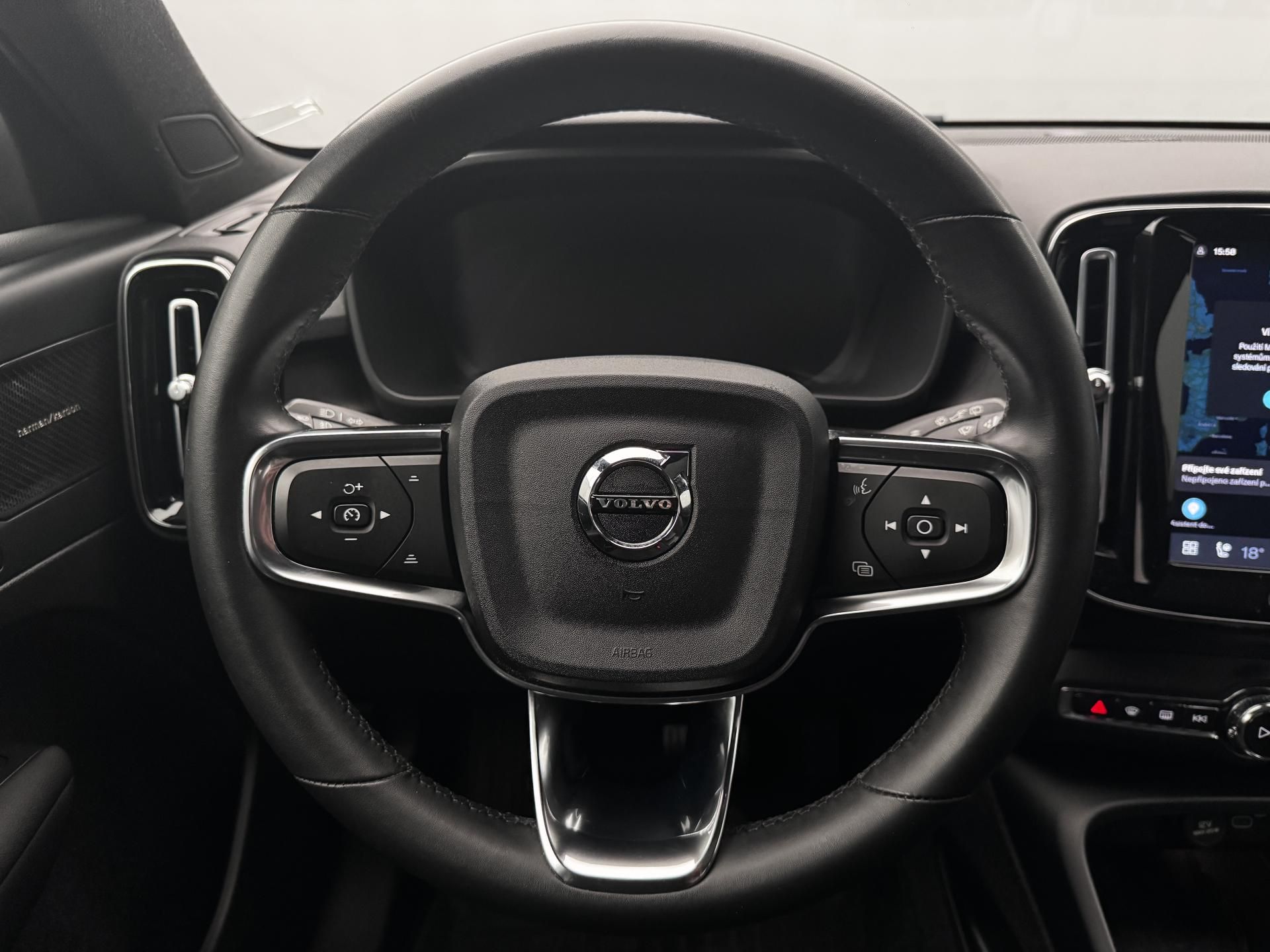 Volvo XC40, PURE ELECTRIC TWIN ENGINE PLUS - fotka 3