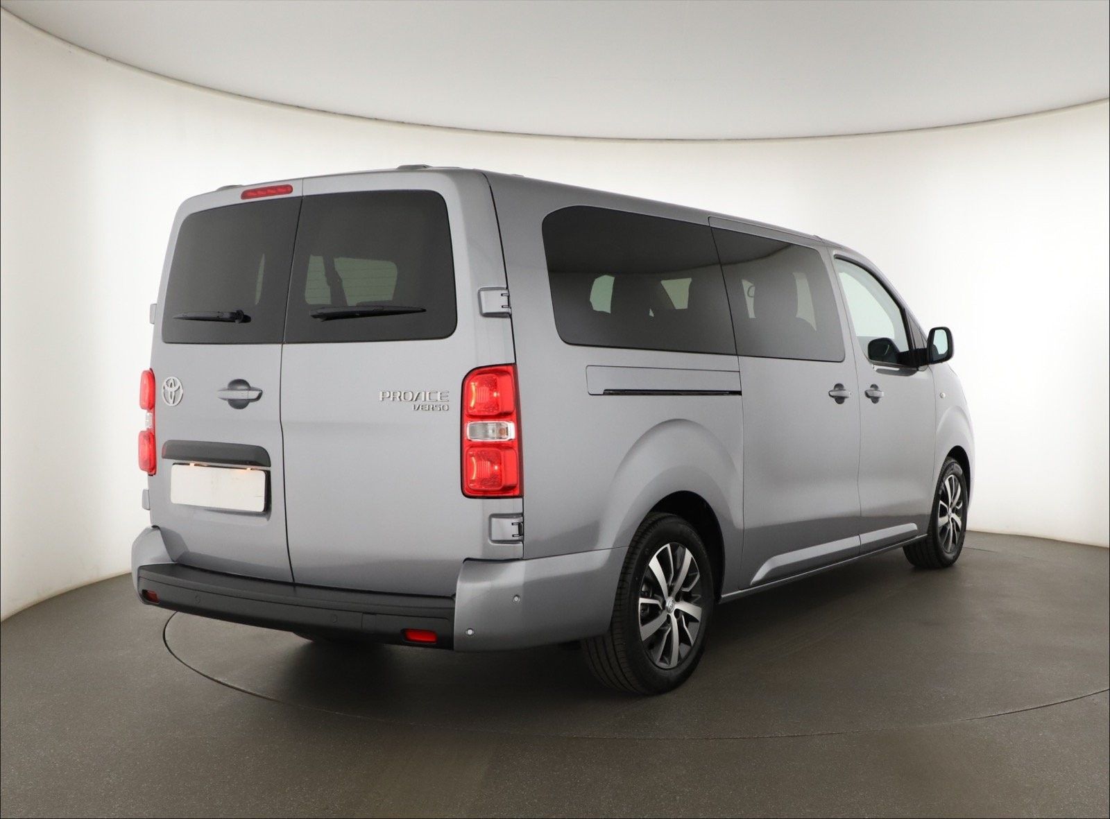 Toyota Proace Verso, 2.0 D-4D, 9 míst, L2 - fotka 5