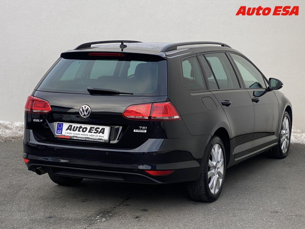 Volkswagen Golf, 1.2 TSi,Trendline,navi - fotka 4