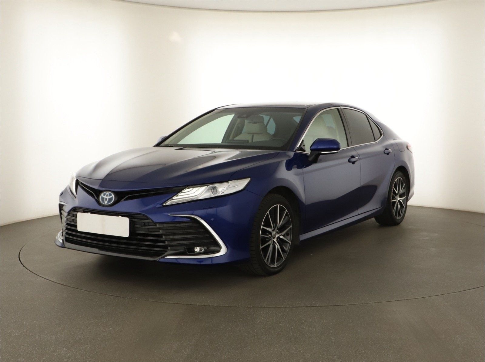 Toyota Camry, 2.5 Hybrid, Automat, ČR,1.maj - fotka 2