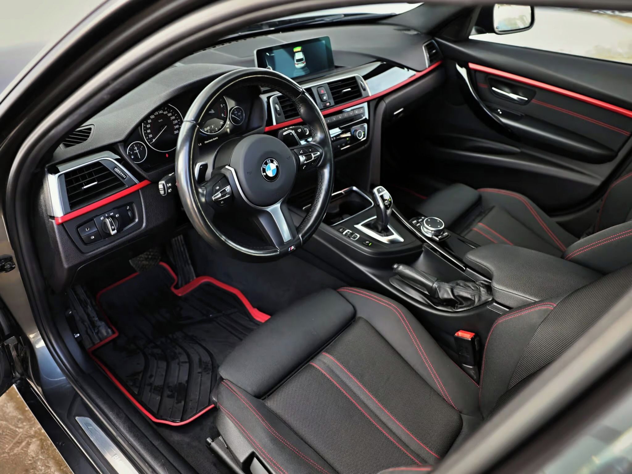 BMW Řada 3, BMW 320d xDrive Touring Sport - fotka 6