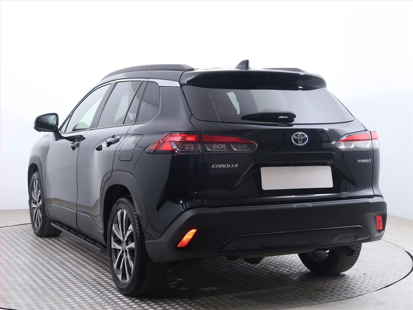 Toyota Corolla Cross, 2.0 Hybrid 2WD, Comfort - fotka 4