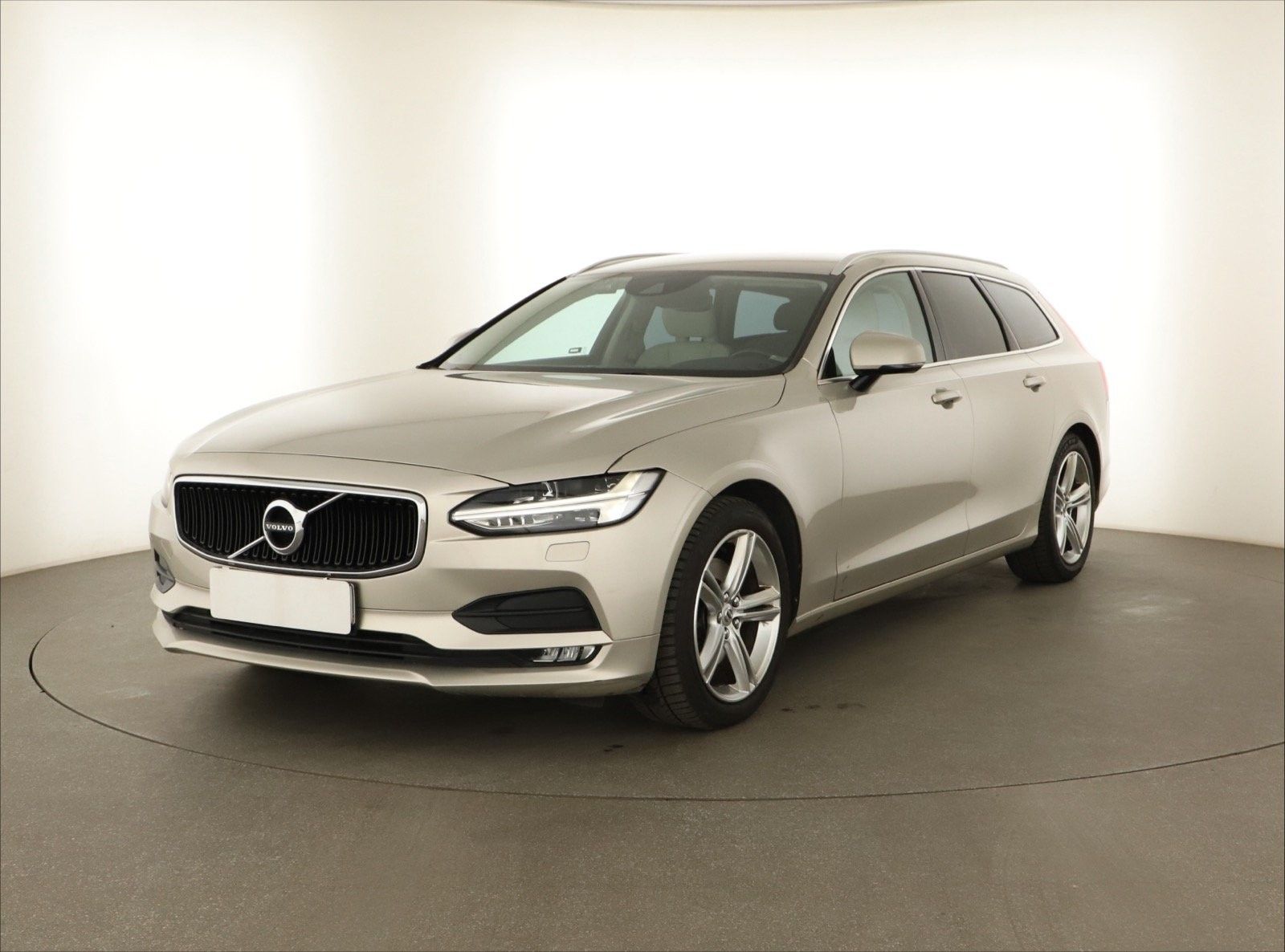 Volvo V90, D5 AWD, 4X4, Automat, Kůže - fotka 2