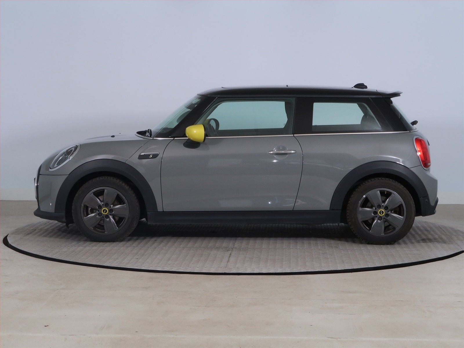 Mini, Cooper SE 32 kWh, SoH 94% - fotka 3