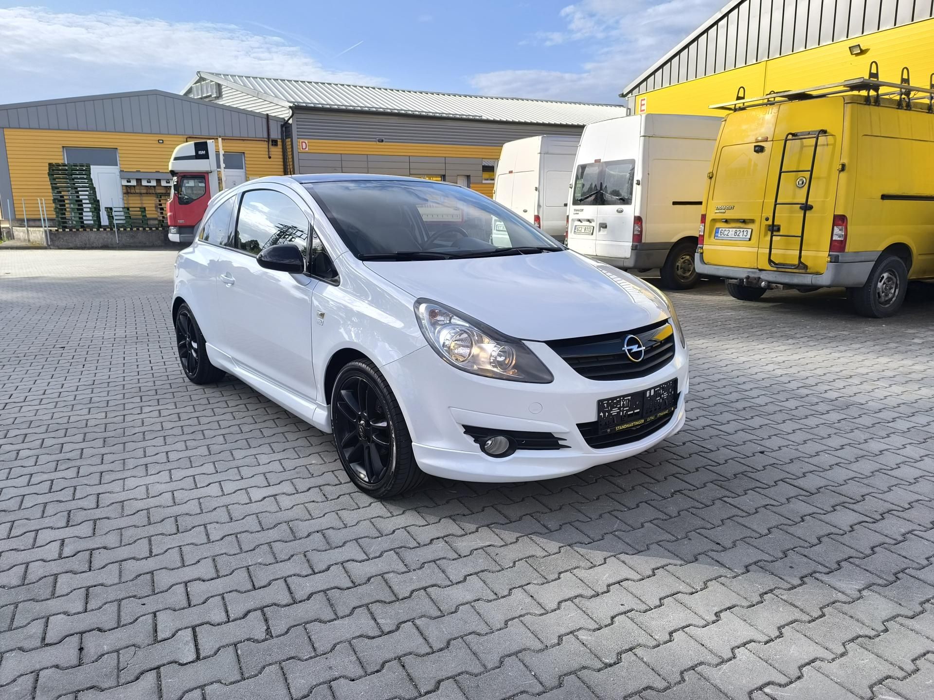 Opel Corsa, 1.3 DOLOŽENÉ KM,SERVISNÍ KN - fotka 2