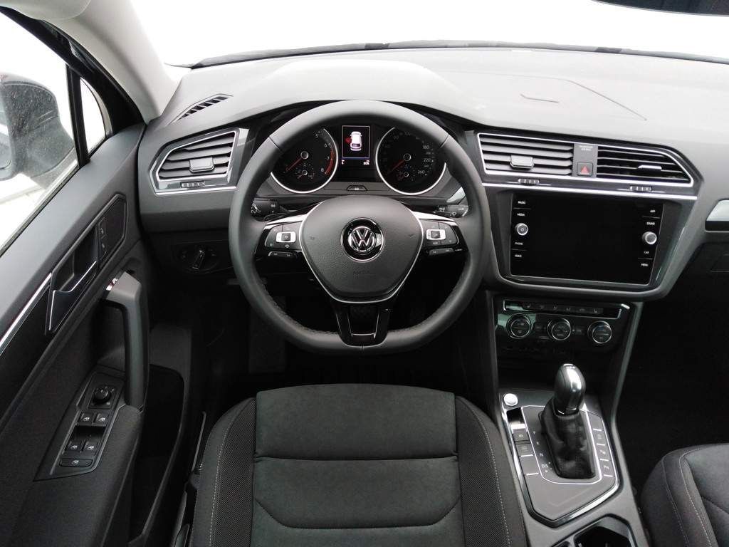Volkswagen Tiguan, 1.5 TSI 110KW DSG ČR 2xALU M E - fotka 2
