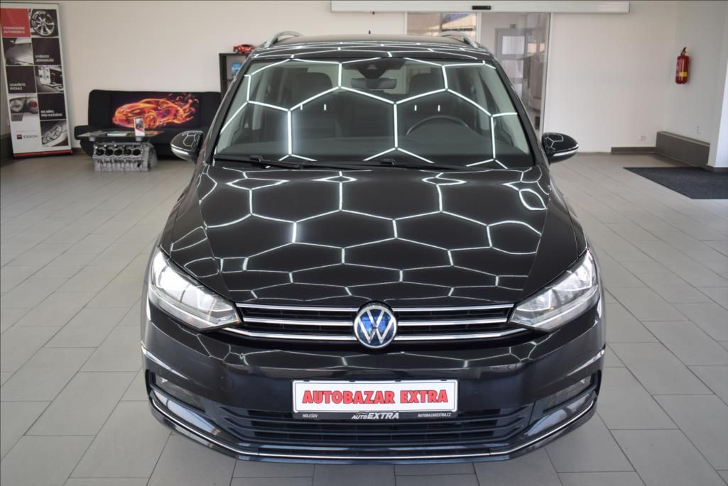 Volkswagen Touran, 2,0 TDi, 7-míst,DSG,NAVI,KŮŽE, - fotka 2