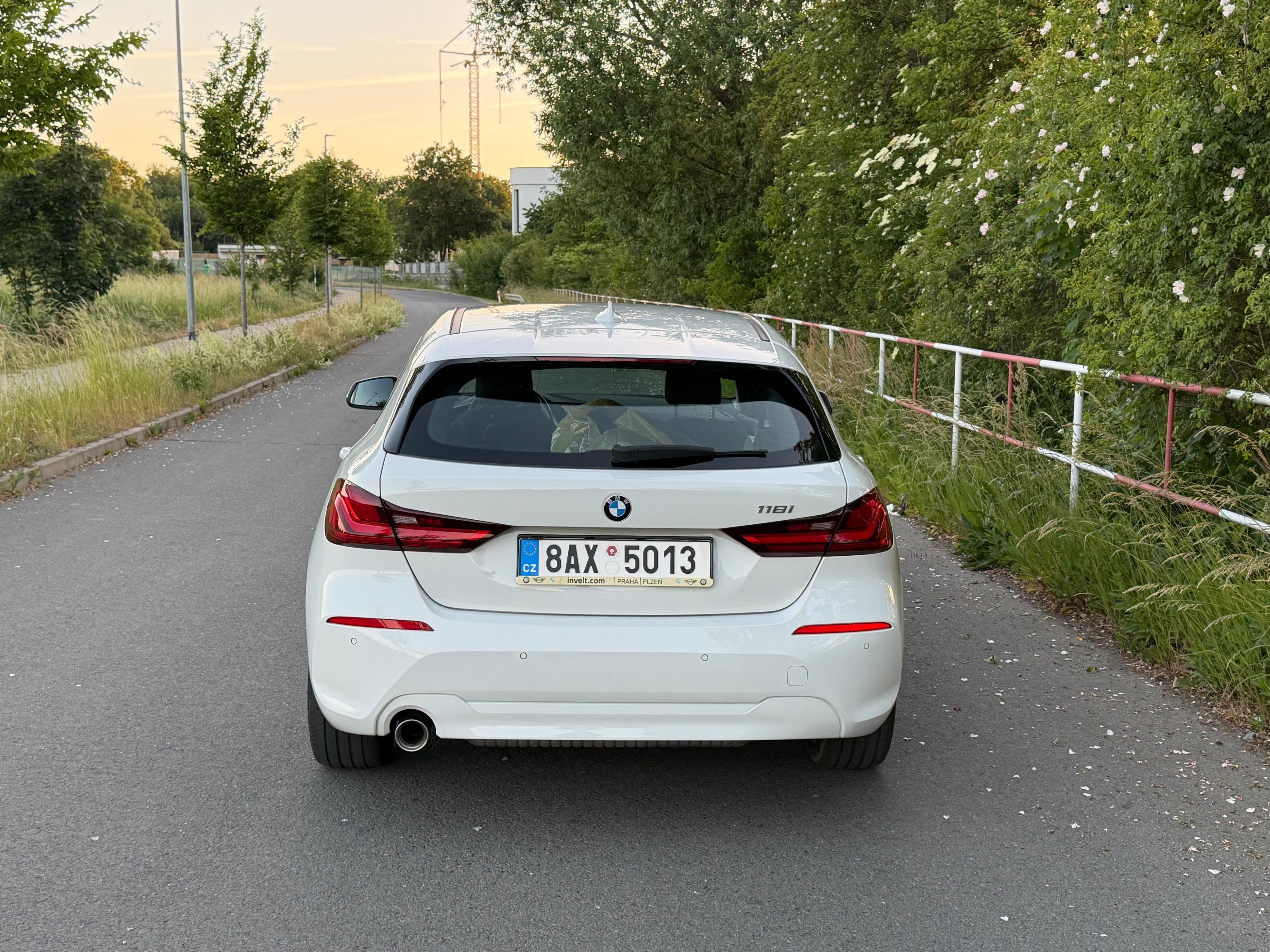 BMW Řada 1, 118i - fotka 4
