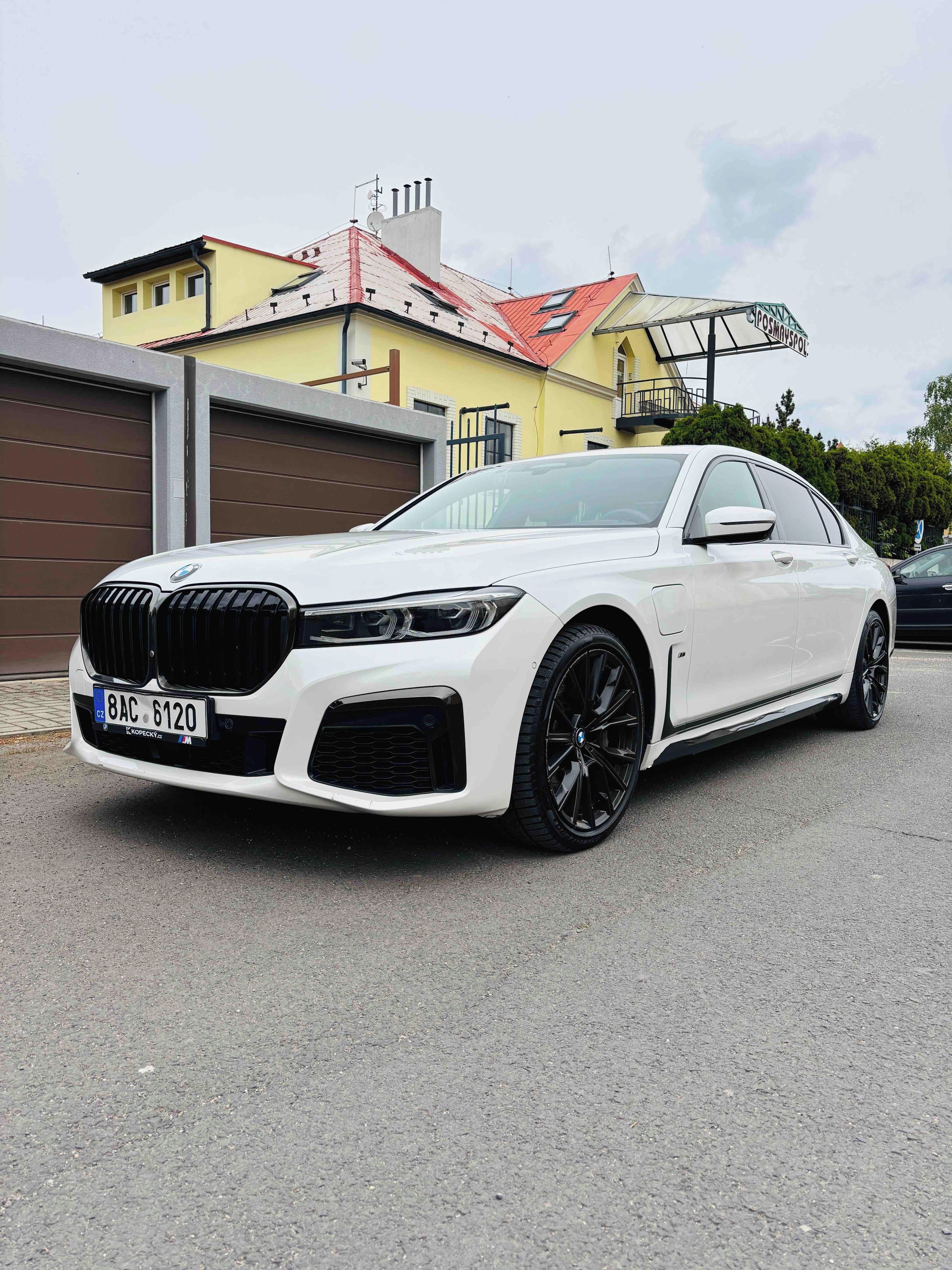 BMW Řada 7, BMW 745Le xDrive