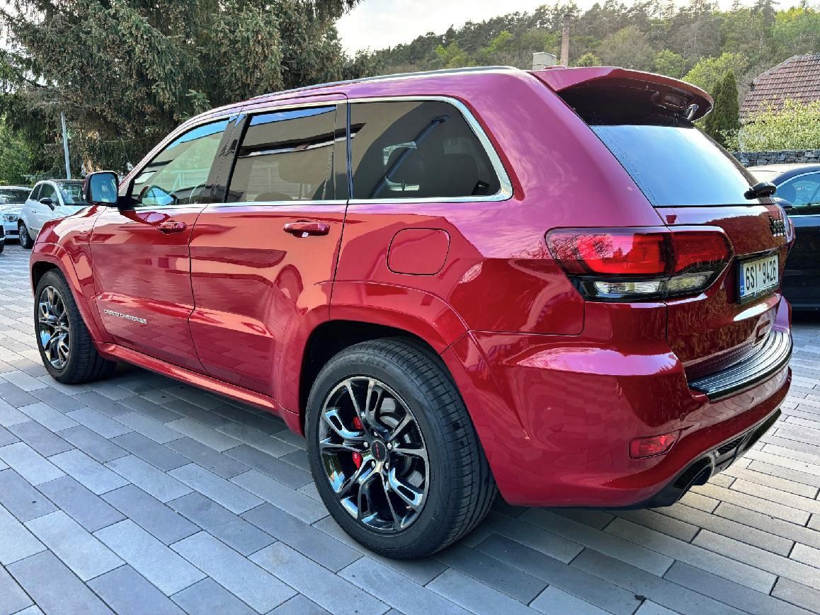 Jeep Grand Cherokee, 6.4 STR V8 AWD 344kW - fotka 6