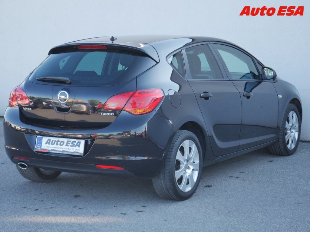 Opel Astra, 1.4i - fotka 4