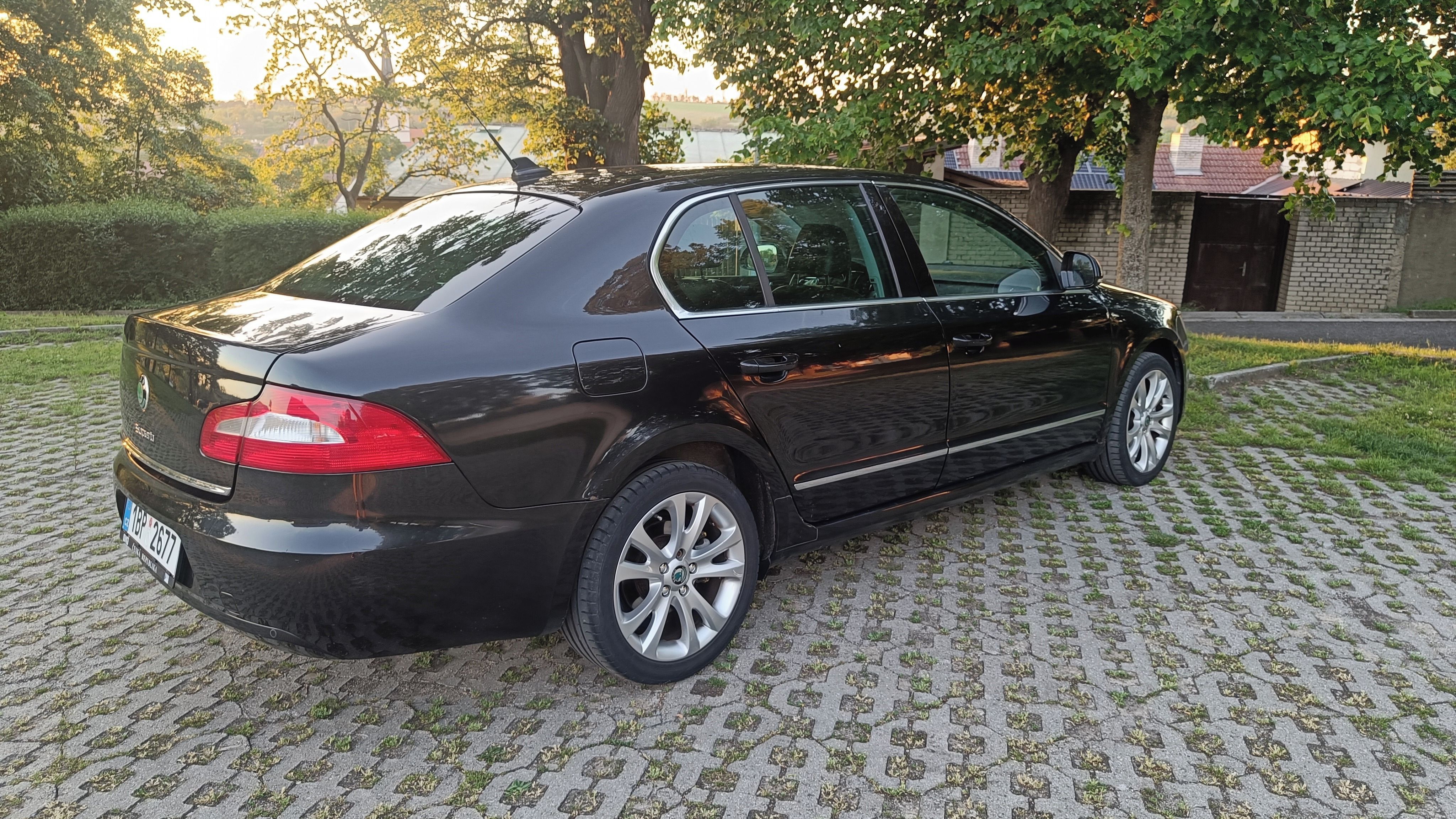 Škoda Superb, 2.0 TDi 125kW Elegance - fotka 5